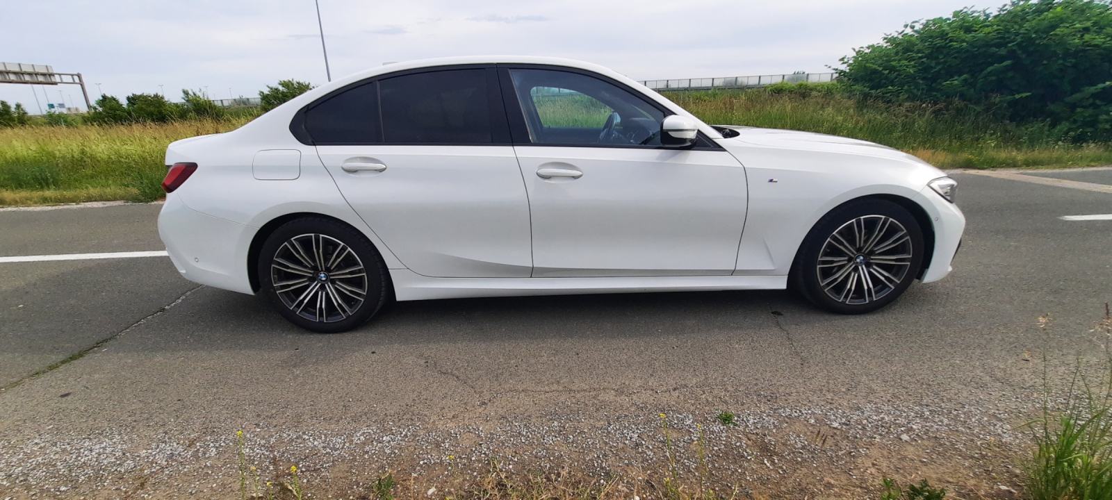 BMW serija 3 320d, M sport oprema, zadnji pogon, HR vozilo, 1. vlasnik, fotografija 5