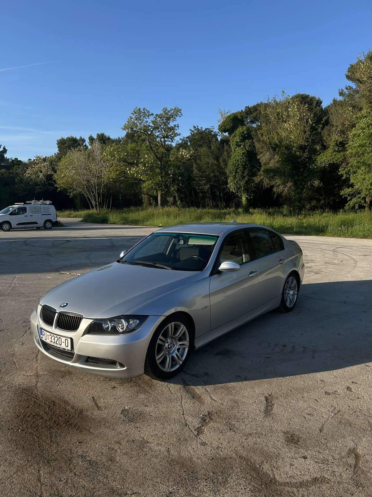 BMW E90 320d, pogled izvana - slika 1