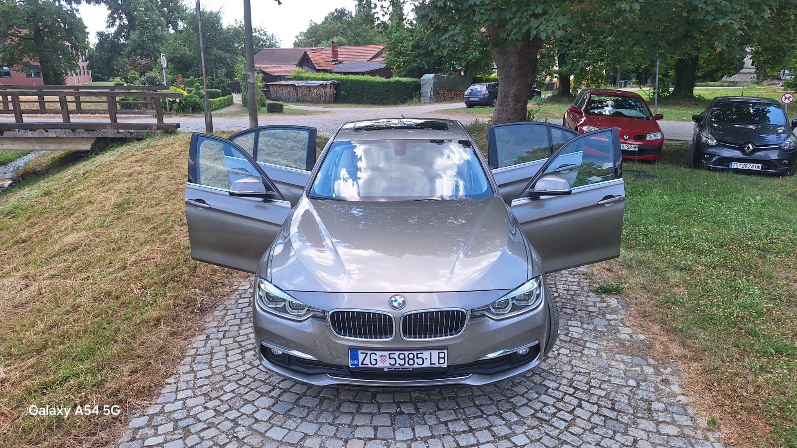 BMW 320d, F30 LCI Luxury Line, fotografija 2