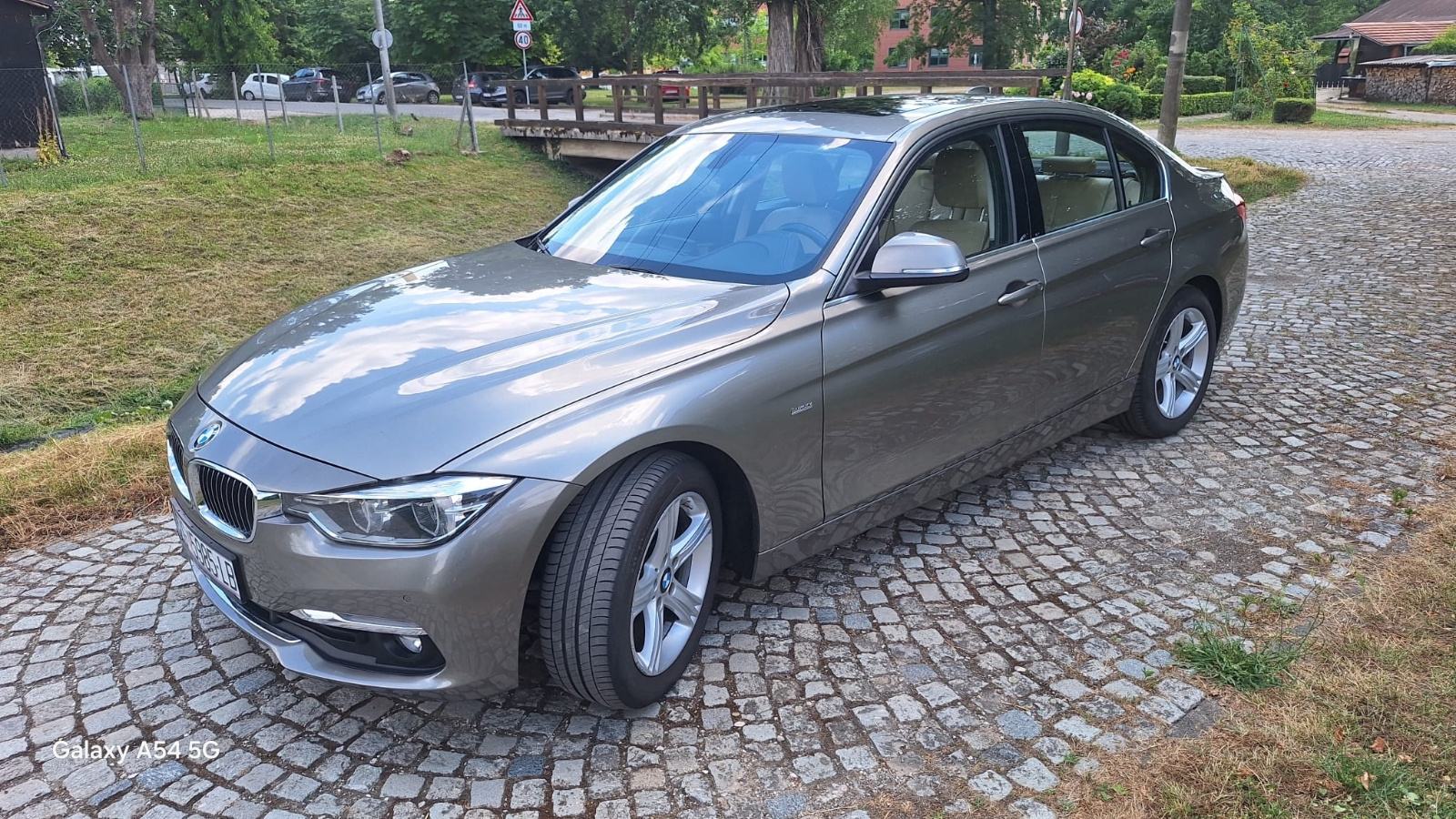BMW 320d, F30 LCI Luxury Line, fotografija 3