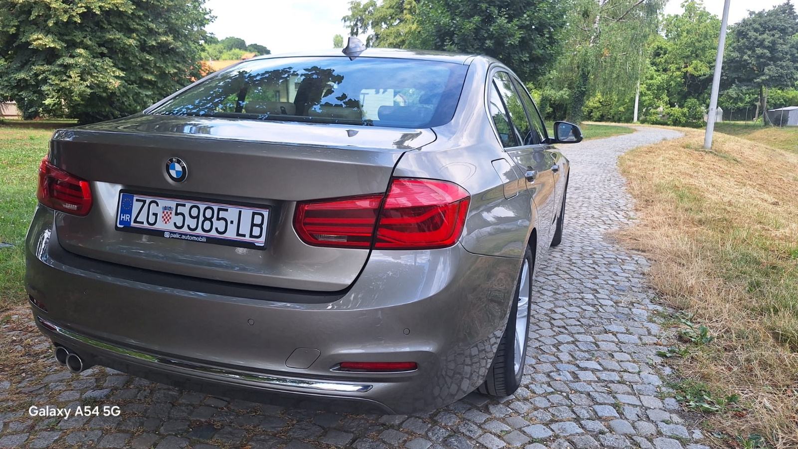 BMW 320d, F30 LCI Luxury Line, fotografija 11