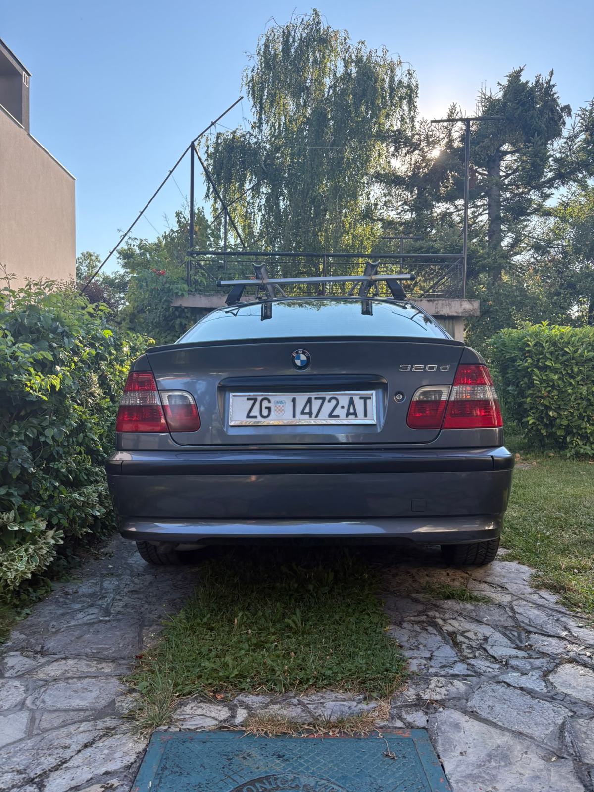 BMW serija 3 320d kupljen nov u RH kod Tomića, fotografija 3