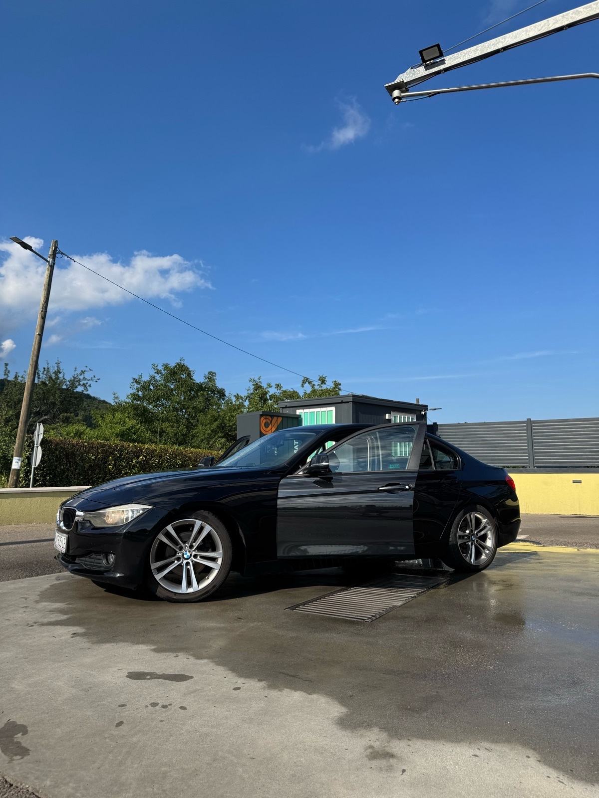 BMW serija 3 320d, fotografija 2
