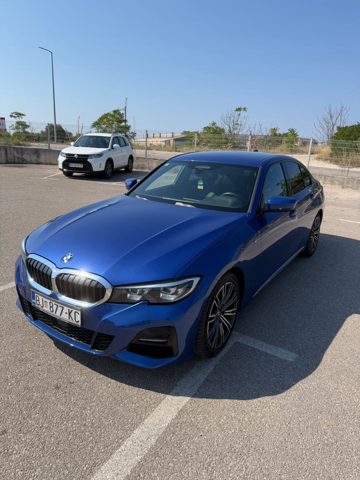BMW 320d xDrive M Sport – Portimao Blue, fotografija 5