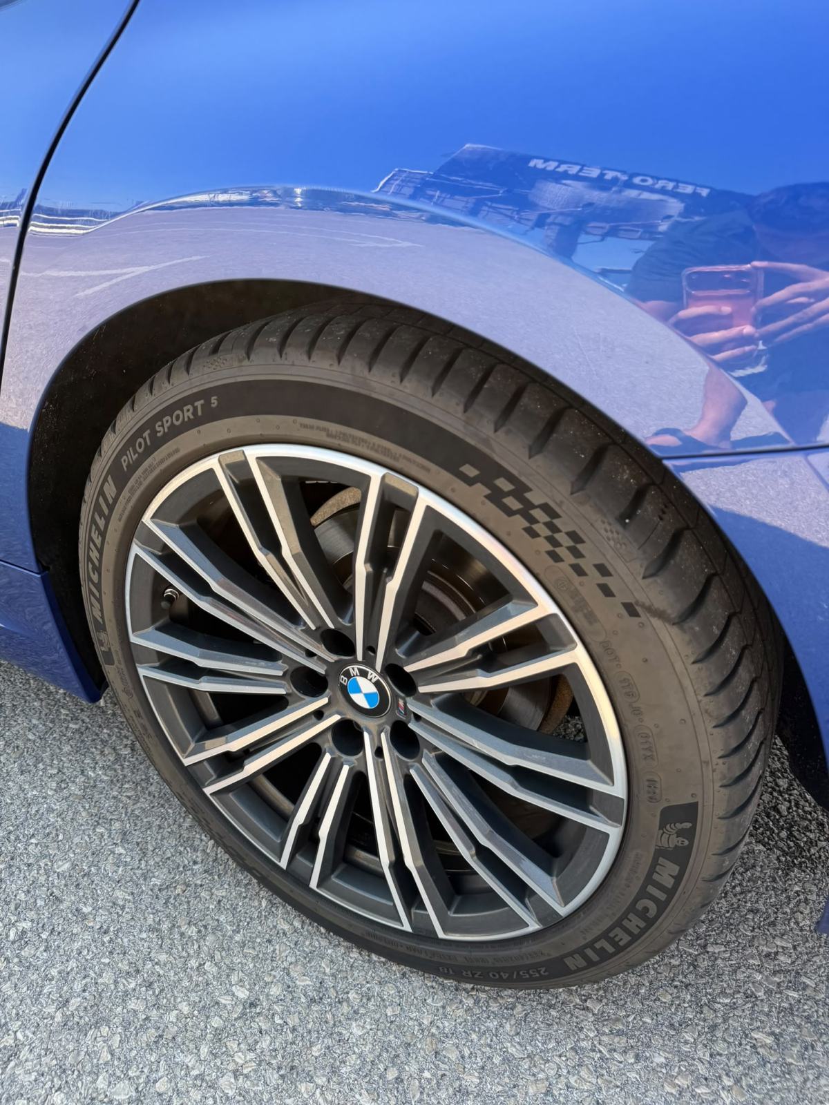 BMW 320d xDrive M Sport – Portimao Blue, fotografija 13