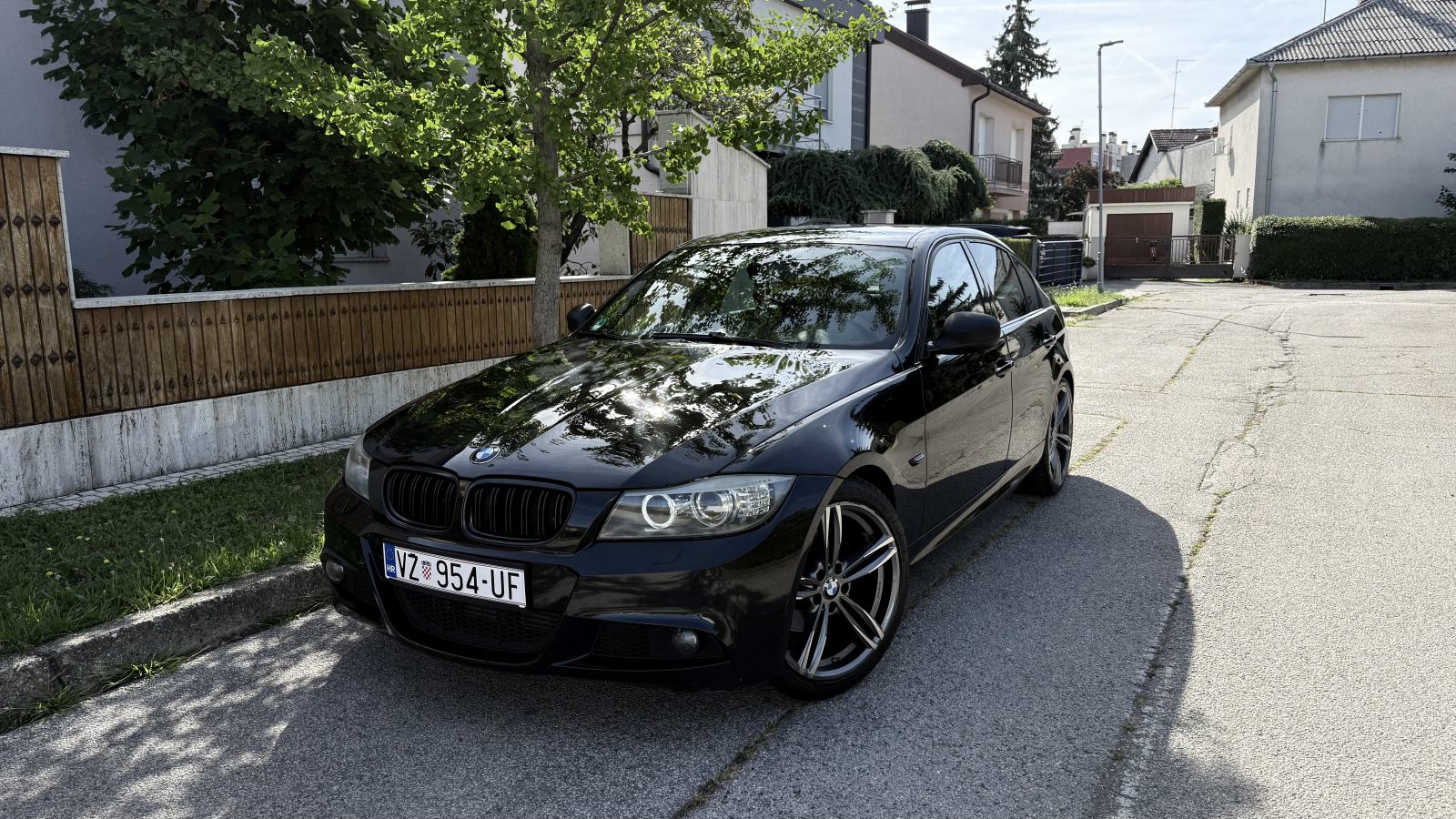 BMW serija 3 320d M PAKET I DRIVE PDC TEMP HANDSFREE, pogled izvana - slika 1