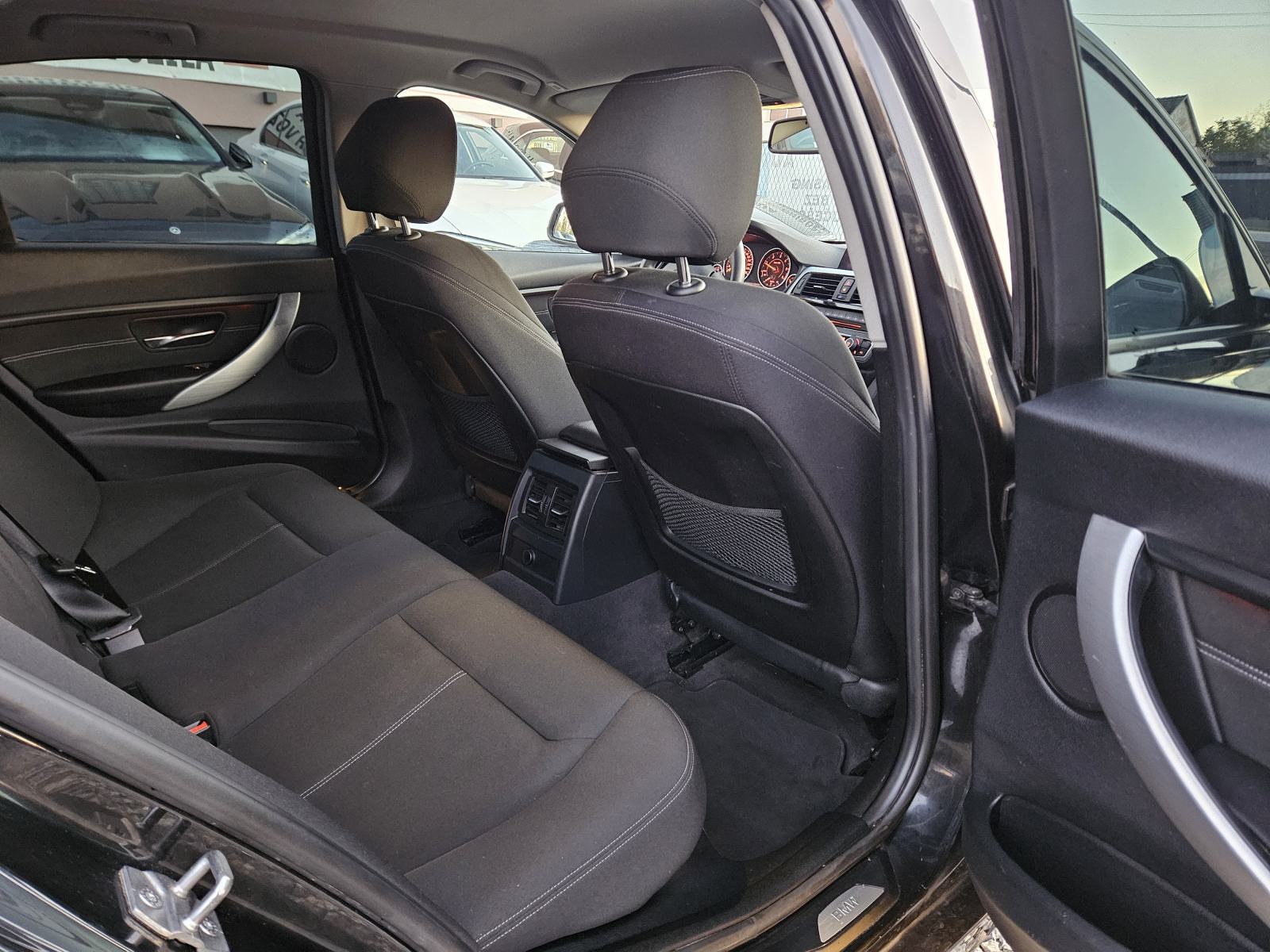 BMW serija 3 320d SPORT LINE,NAVIGACIJA,MODELI VOŽNJE,REZERVIRANO!, fotografija 16