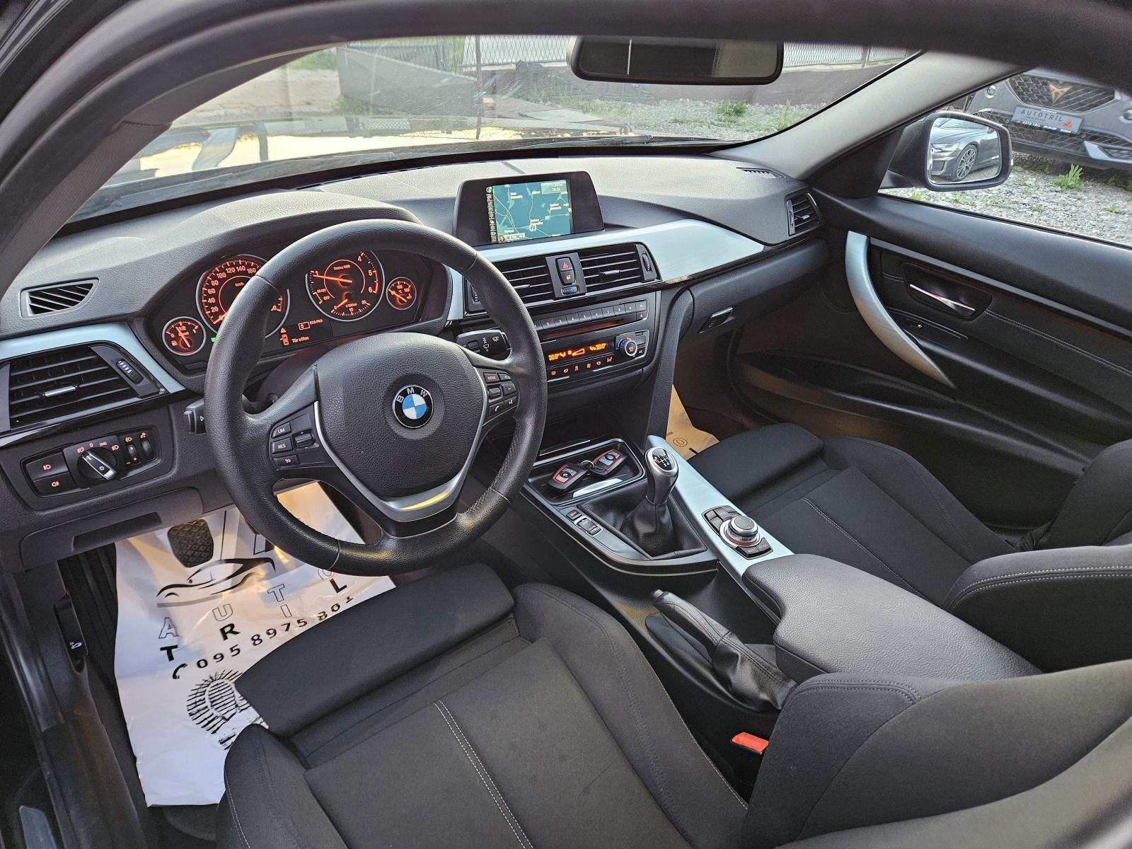 BMW serija 3 320d SPORT LINE,NAVIGACIJA,MODELI VOŽNJE,REZERVIRANO!, fotografija 11