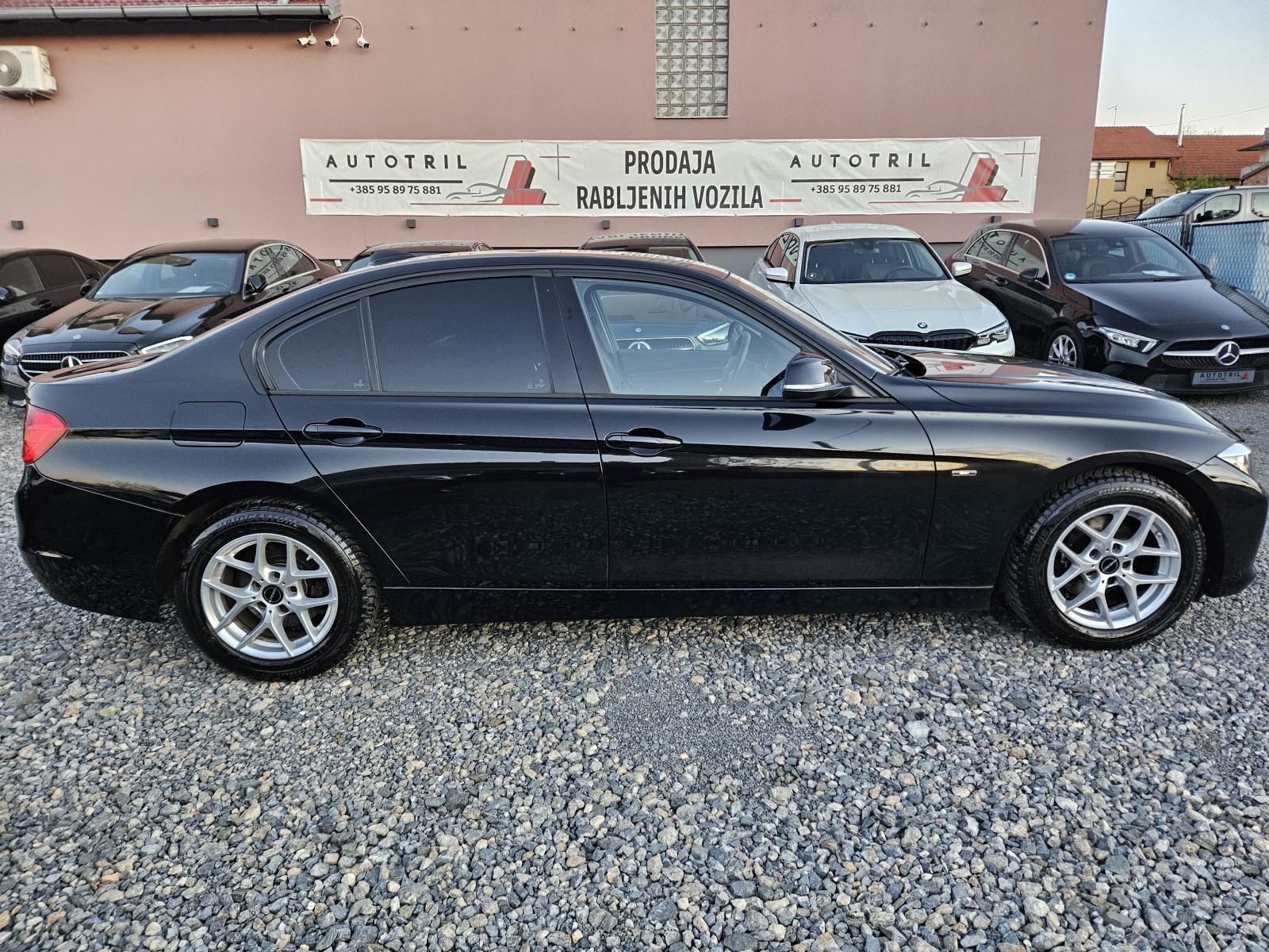 BMW serija 3 320d SPORT LINE,NAVIGACIJA,MODELI VOŽNJE,REZERVIRANO!, fotografija 8