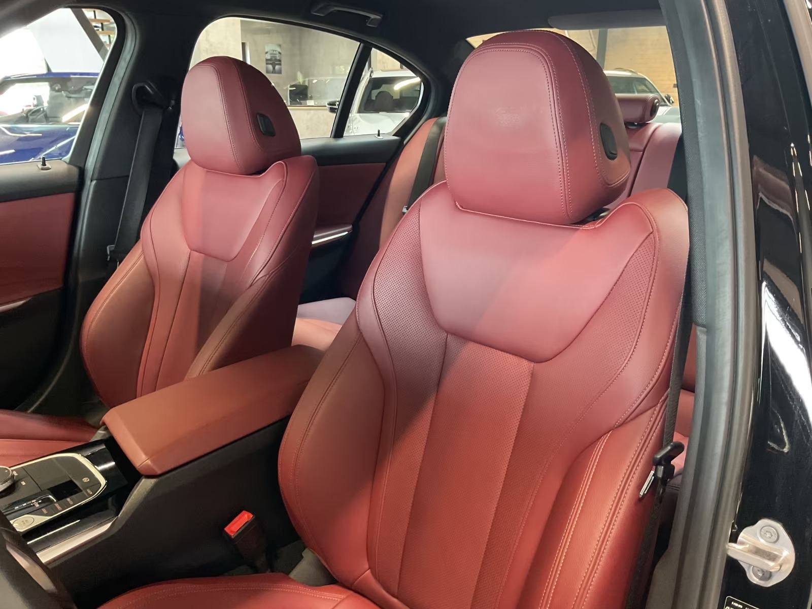 BMW serija 3 320d SPORTLINE * RJEŠAVAMO LEASING *, fotografija 12
