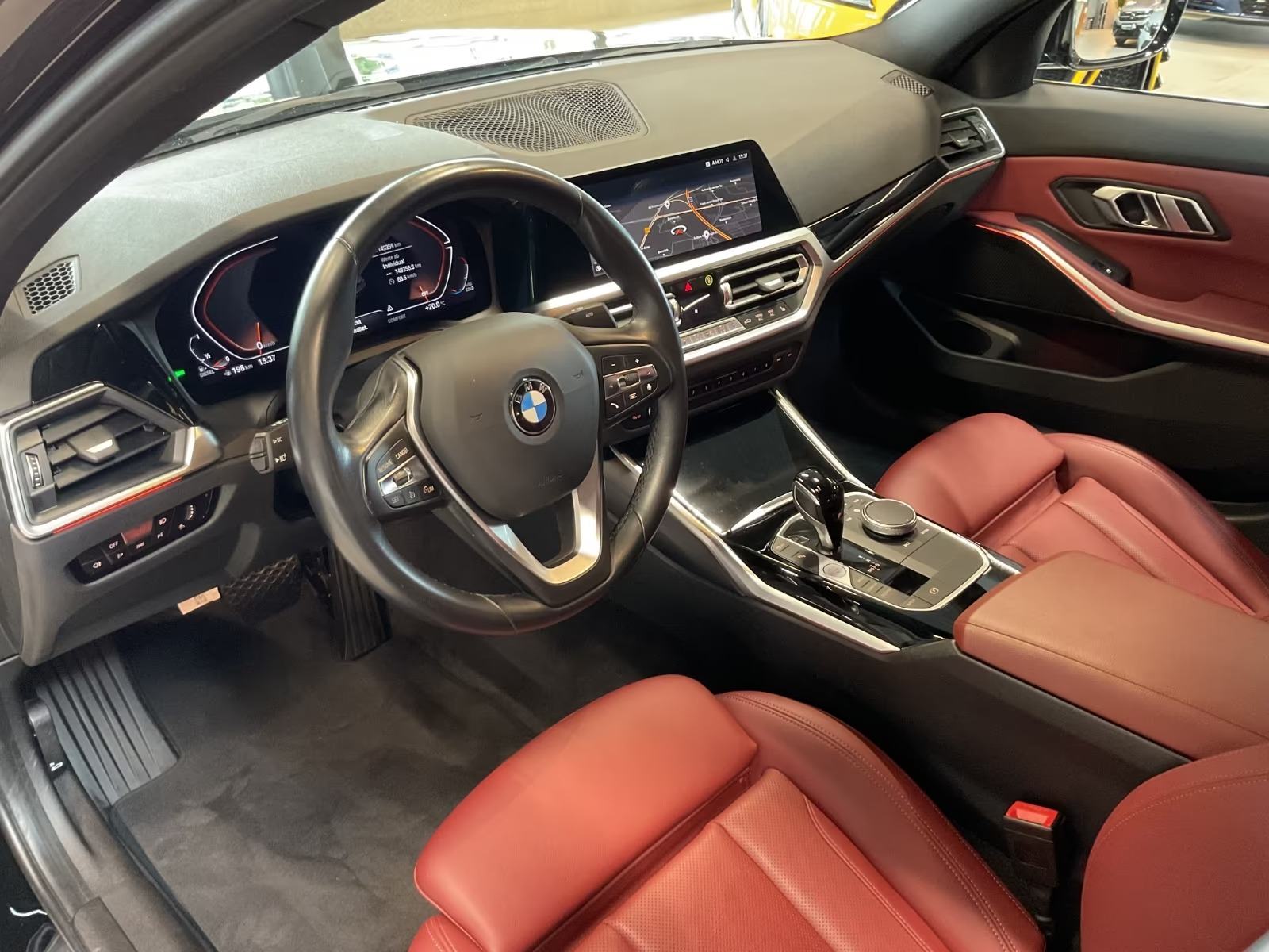BMW serija 3 320d SPORTLINE * RJEŠAVAMO LEASING *, fotografija 6
