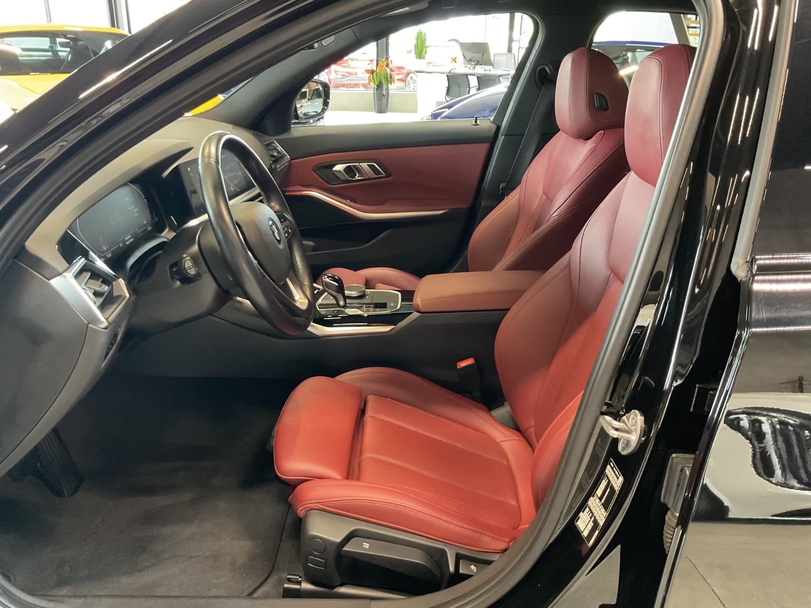 BMW serija 3 320d SPORTLINE * RJEŠAVAMO LEASING *, fotografija 14