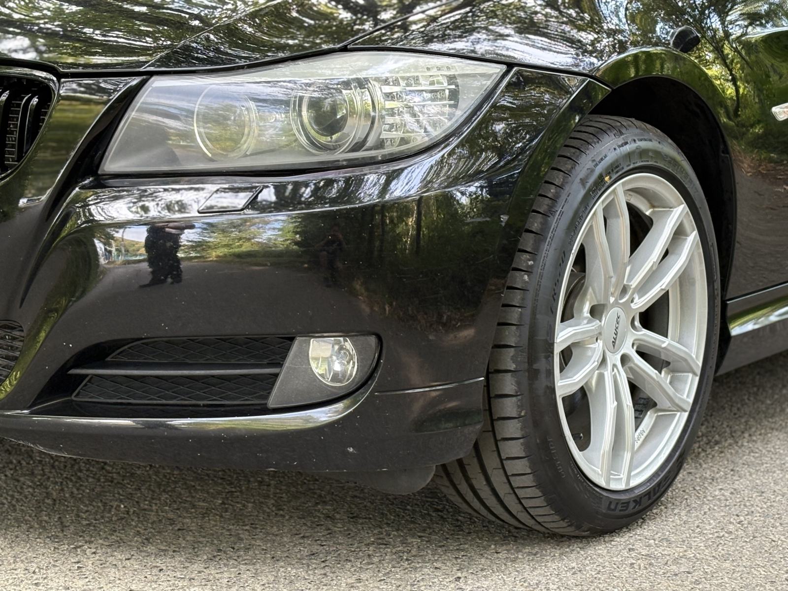 BMW serija 3 320d Tipke na volanu, Grijana sjedala, Dvozonska klima, fotografija 17