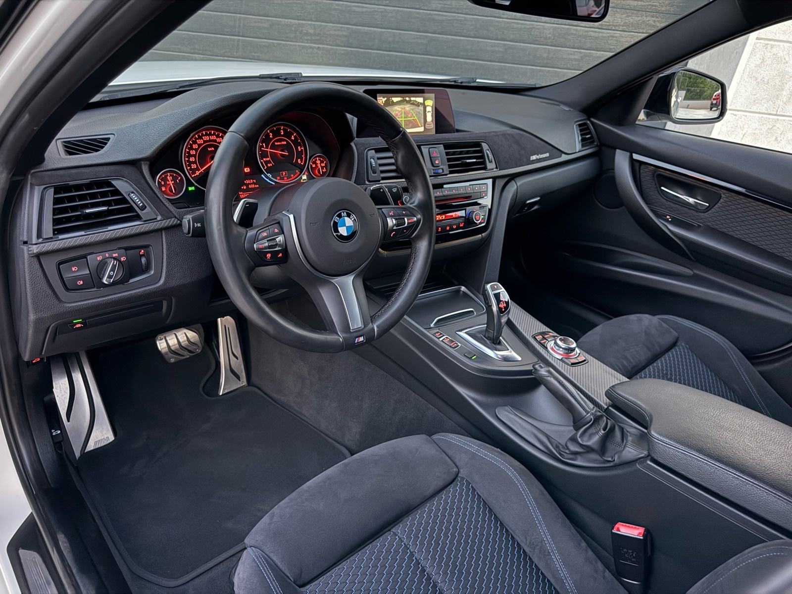 BMW serija 3 320D Touring M Sport Performance - Led- Navi- ACC- Kamera, fotografija 12