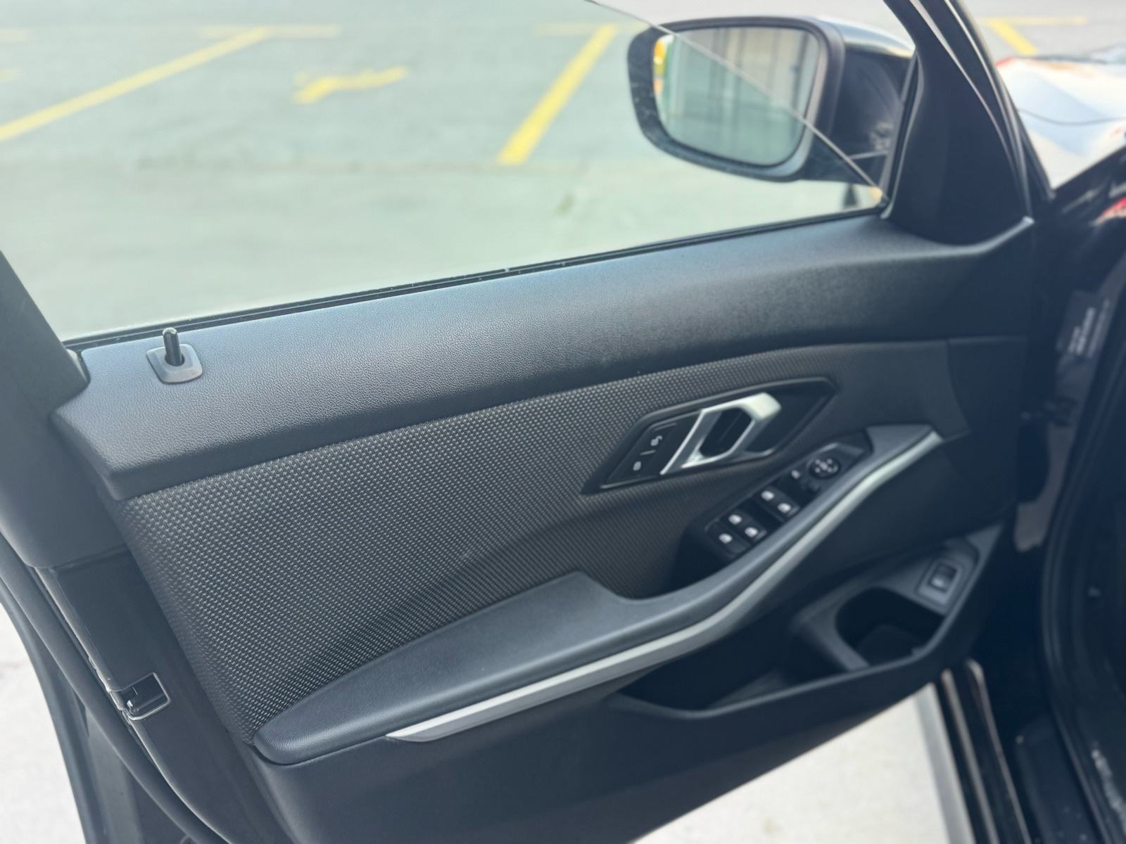 BMW serija 3 320d •VIRTUAL COCKPIT•LED SVJETLA•GRIJANJE SJEDALA•ALU, fotografija 13