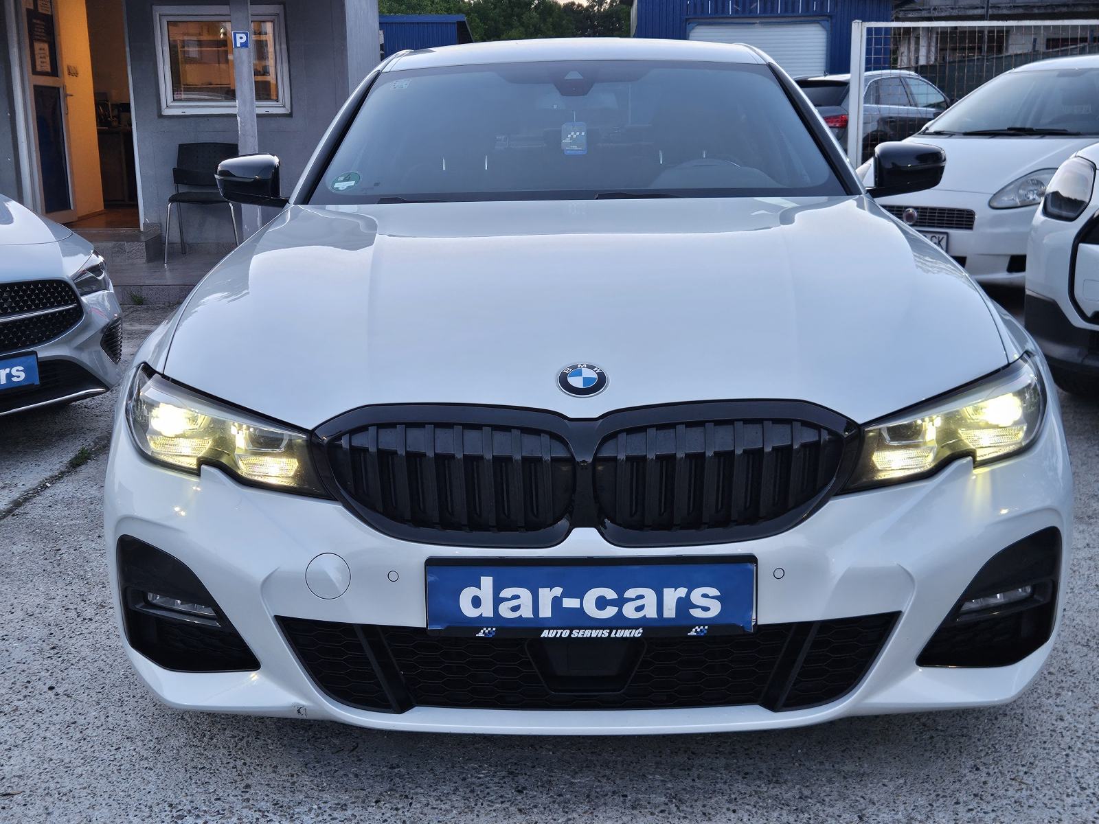 BMW serija 3 320d X DRIVE **M PAKET,FULL,GAR.GOD DANA **, fotografija 4