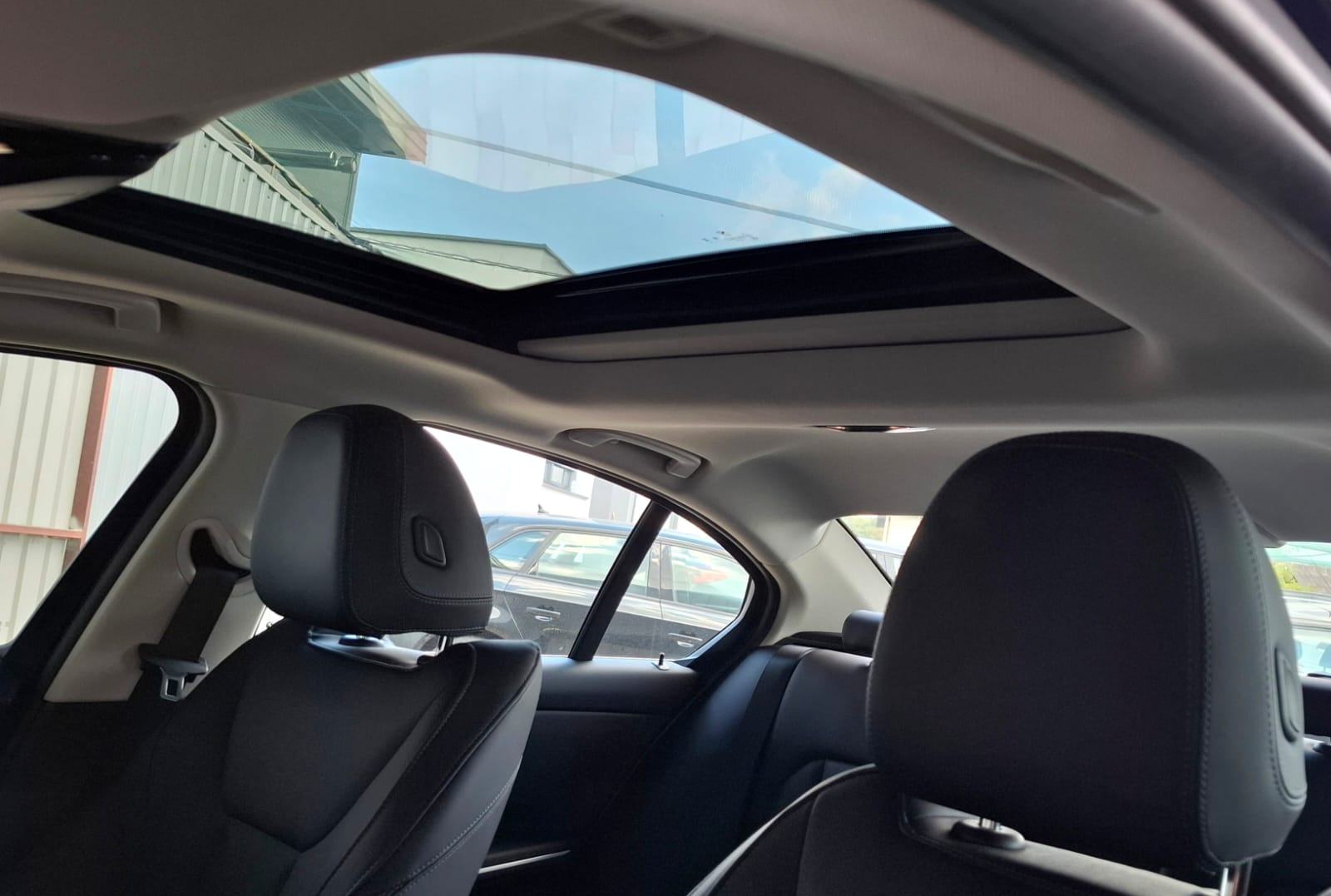 BMW serija 3 320d xDrive AUTOMATIK LED COMFORT KAMERA GARANCIJA, fotografija 17