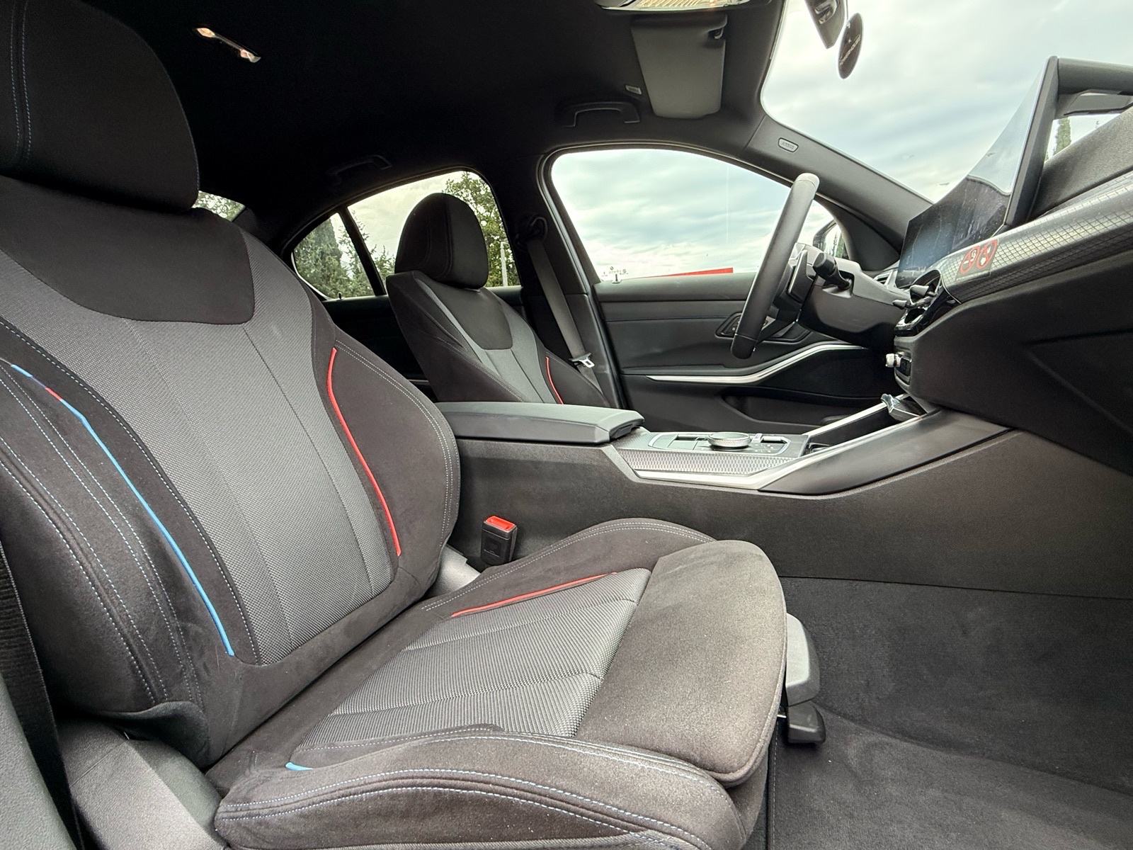 BMW serija 3 320d xdrive automatik M sport, fotografija 17