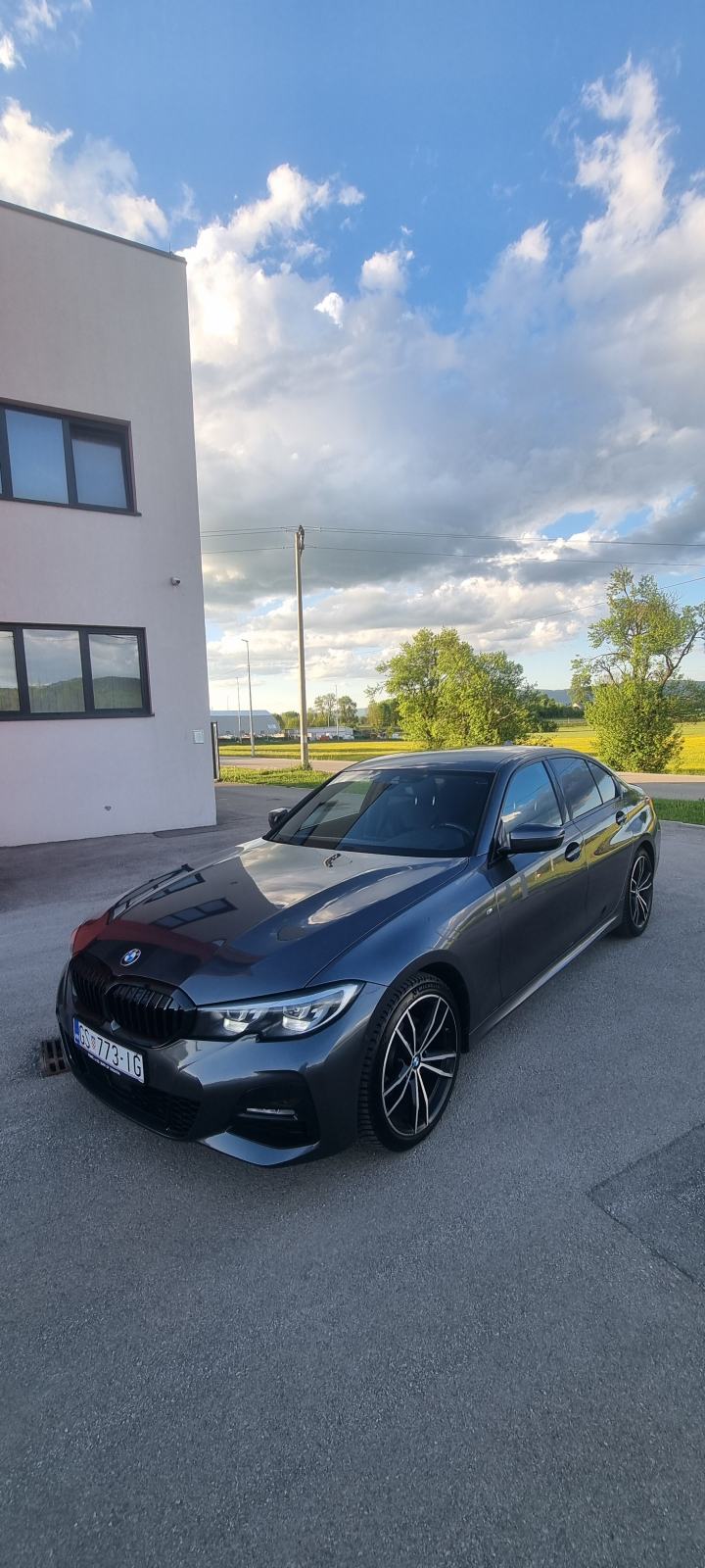 BMW serija 3 320d xdrive M-sport, fotografija 3