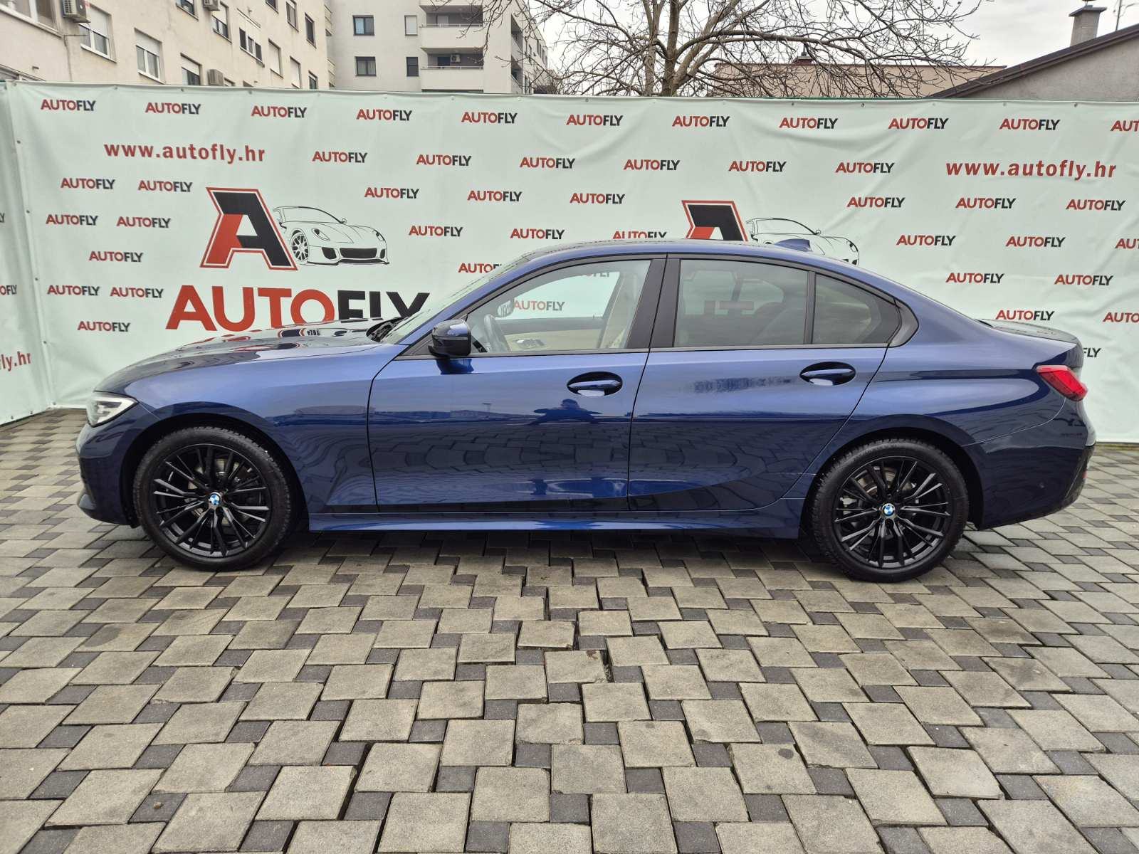 BMW serija 3 320d xDrive Sport Line, Shadow, Navigacija, Tempomat, 18", fotografija 4