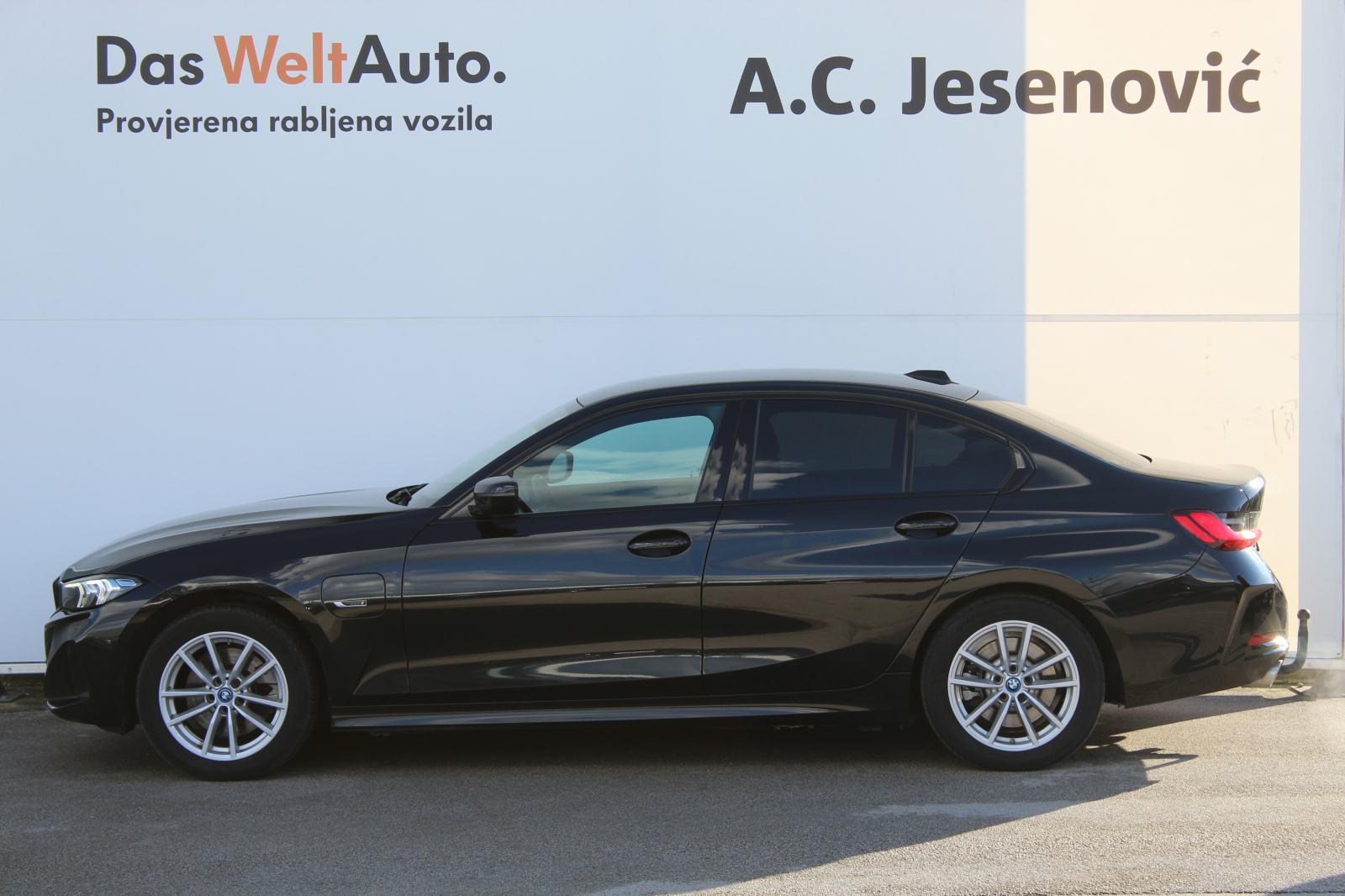 BMW serija 3 320e Aut., fotografija 5