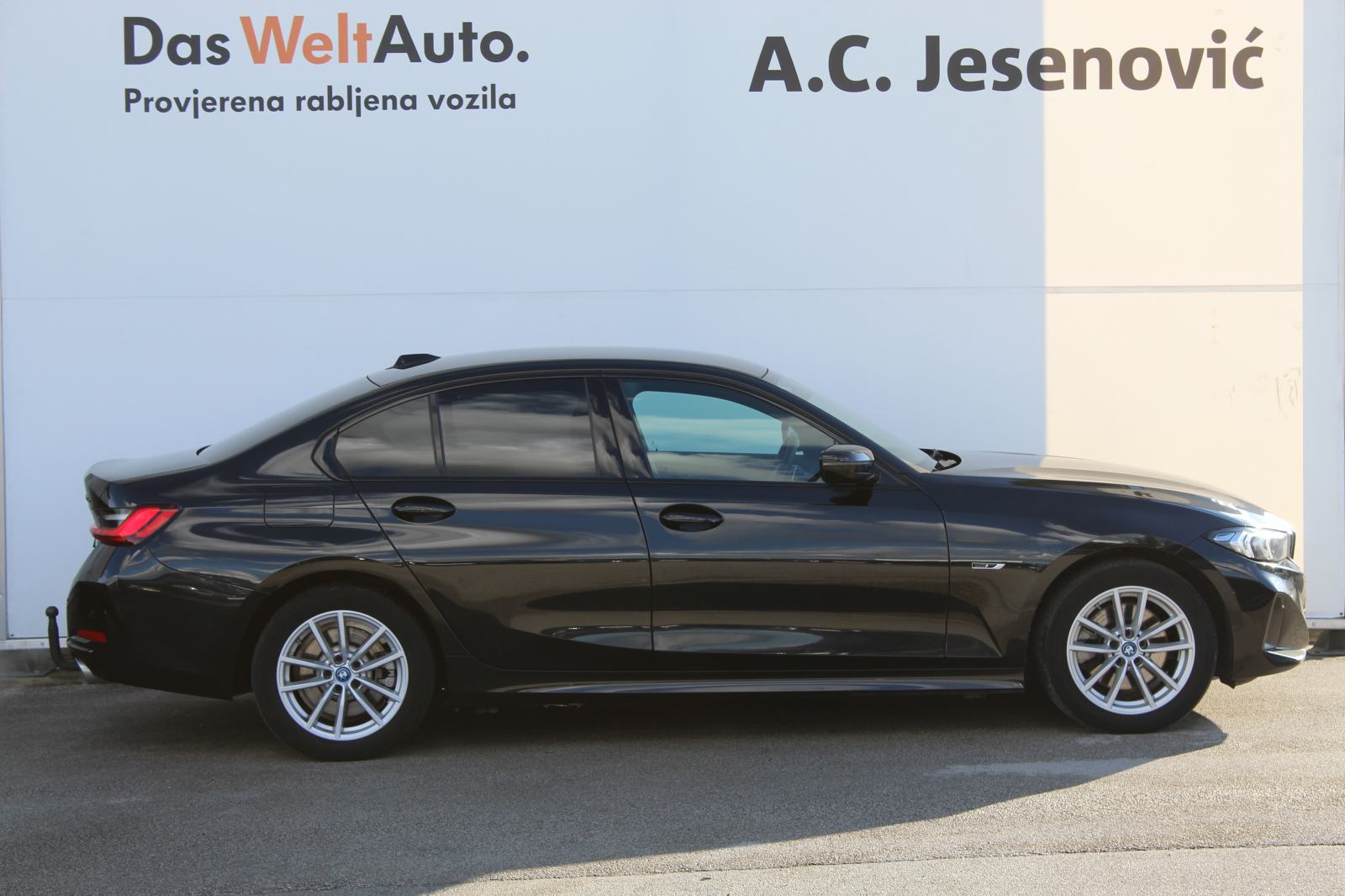 BMW serija 3 320e Aut., fotografija 4