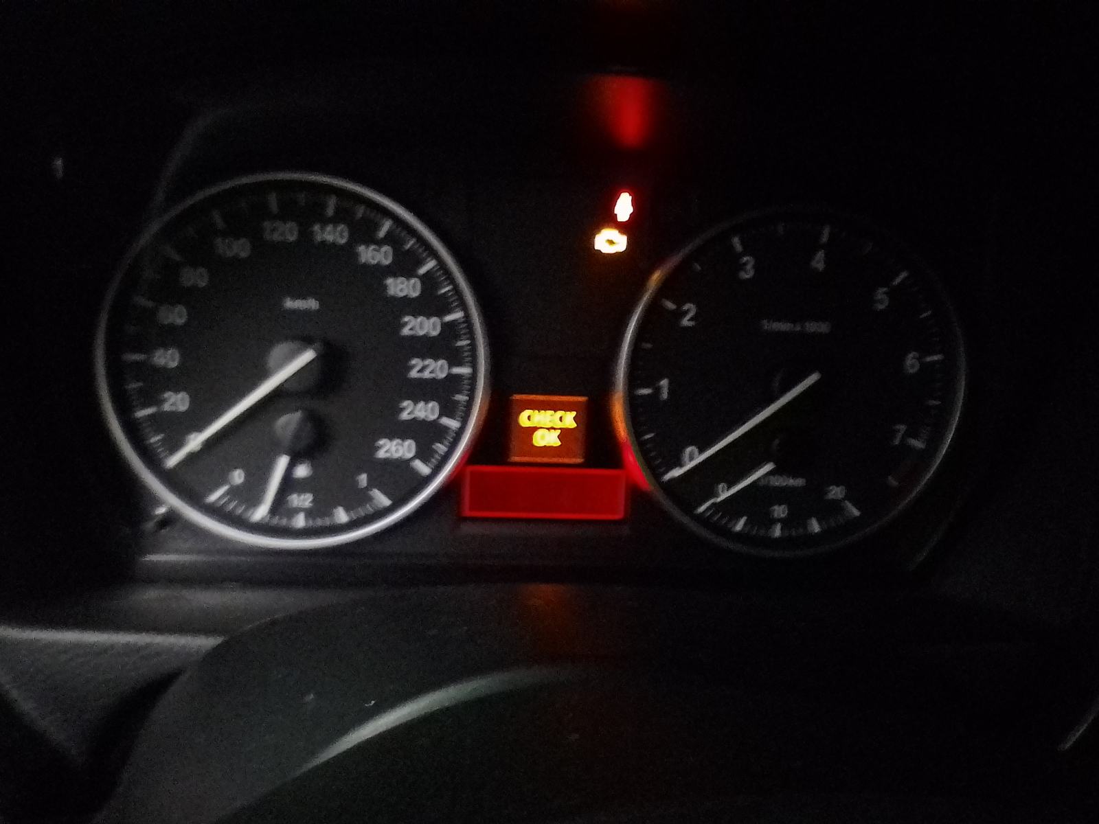 BMW serija 3 320i, fotografija 8
