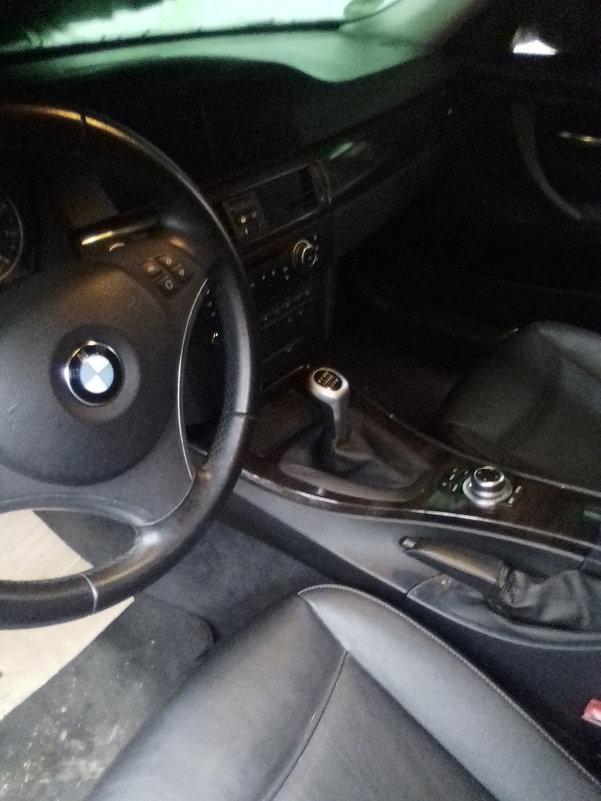 BMW serija 3 320i, fotografija 15