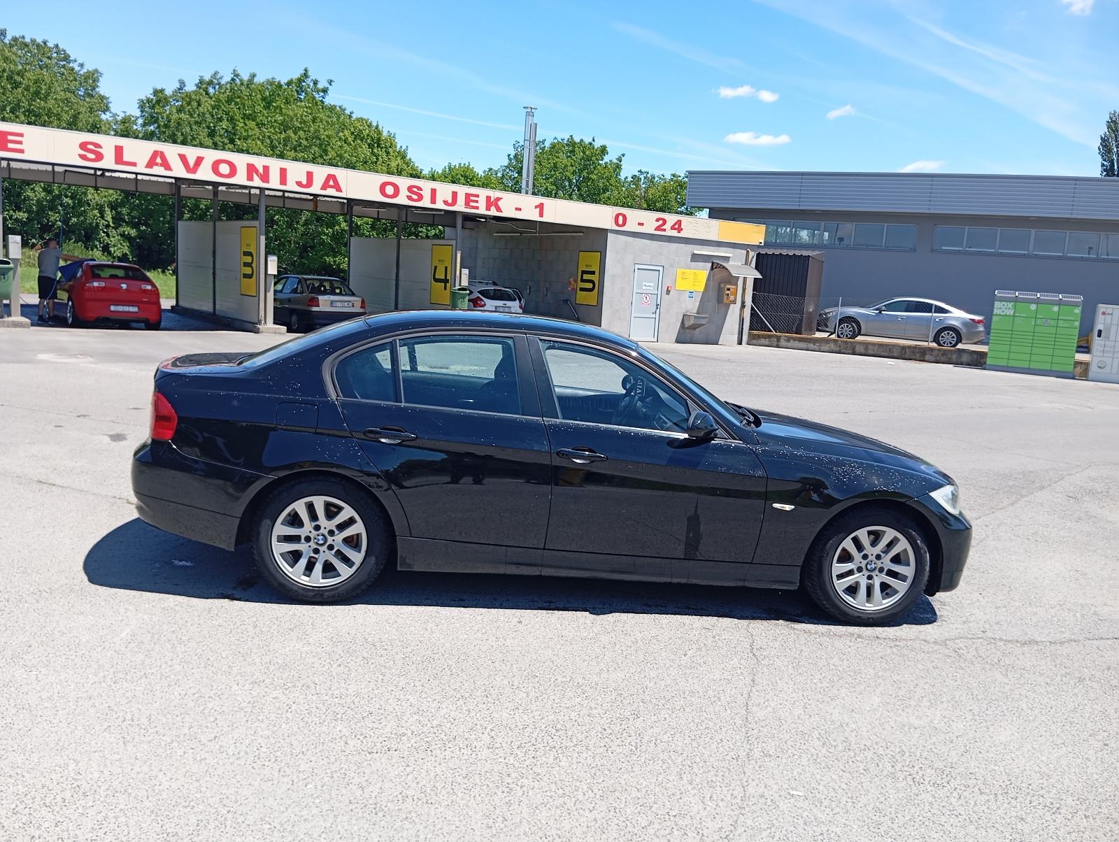 BMW serija 3 320i, pogled izvana - slika 1