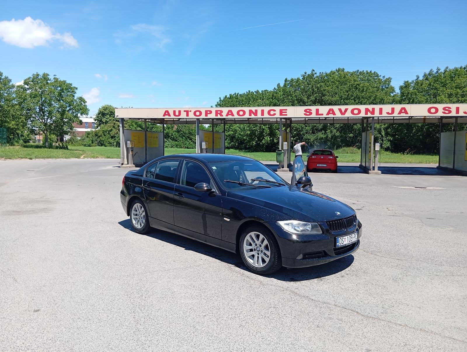 BMW serija 3 320i, pogled izvana - slika 5