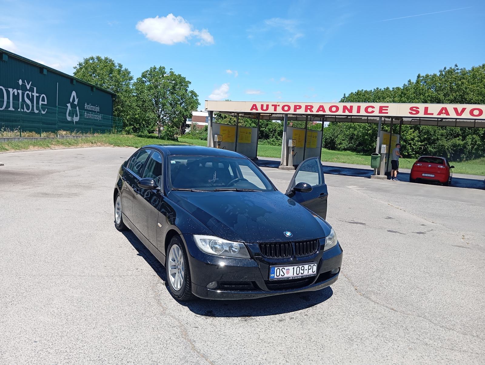 BMW serija 3 320i, fotografija 6