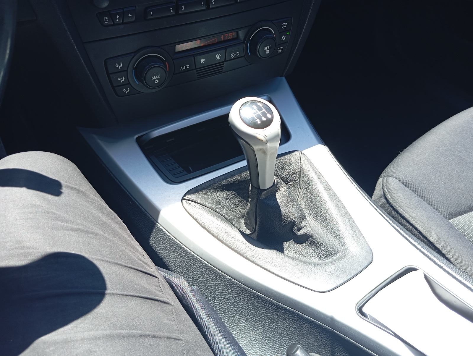 BMW serija 3 320i, fotografija 8