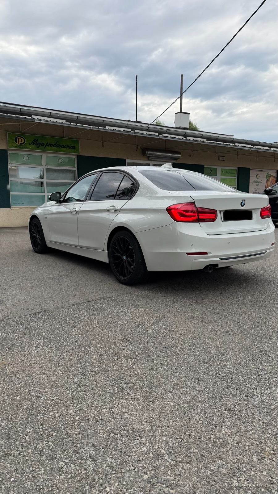 BMW serija 3 320xd automatik, fotografija 2