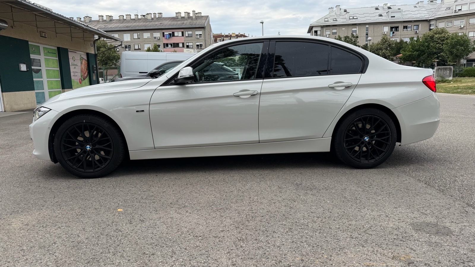 BMW serija 3 320xd automatik, fotografija 7