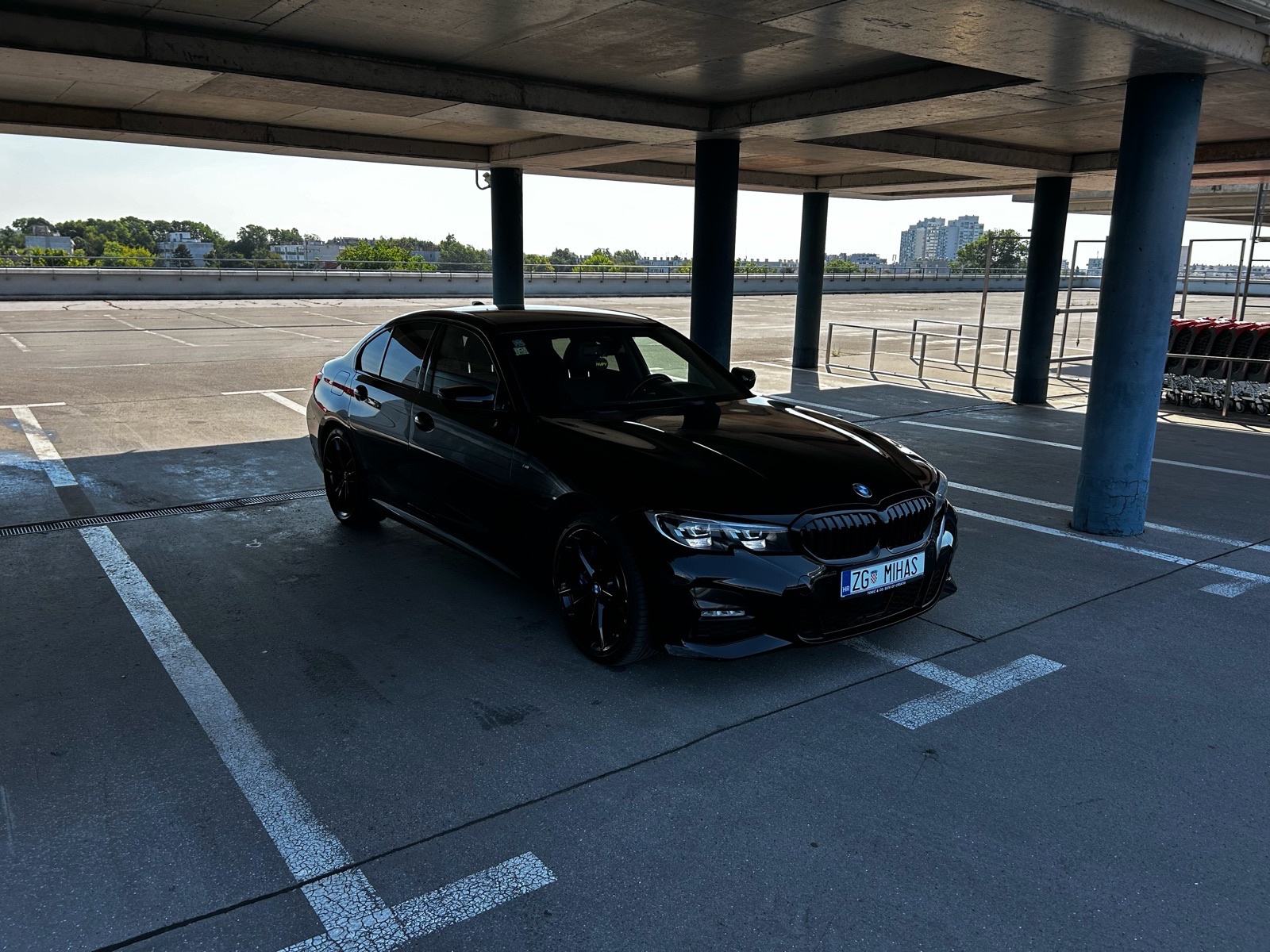 BMW 320 dizel xDrive, fotografija 2