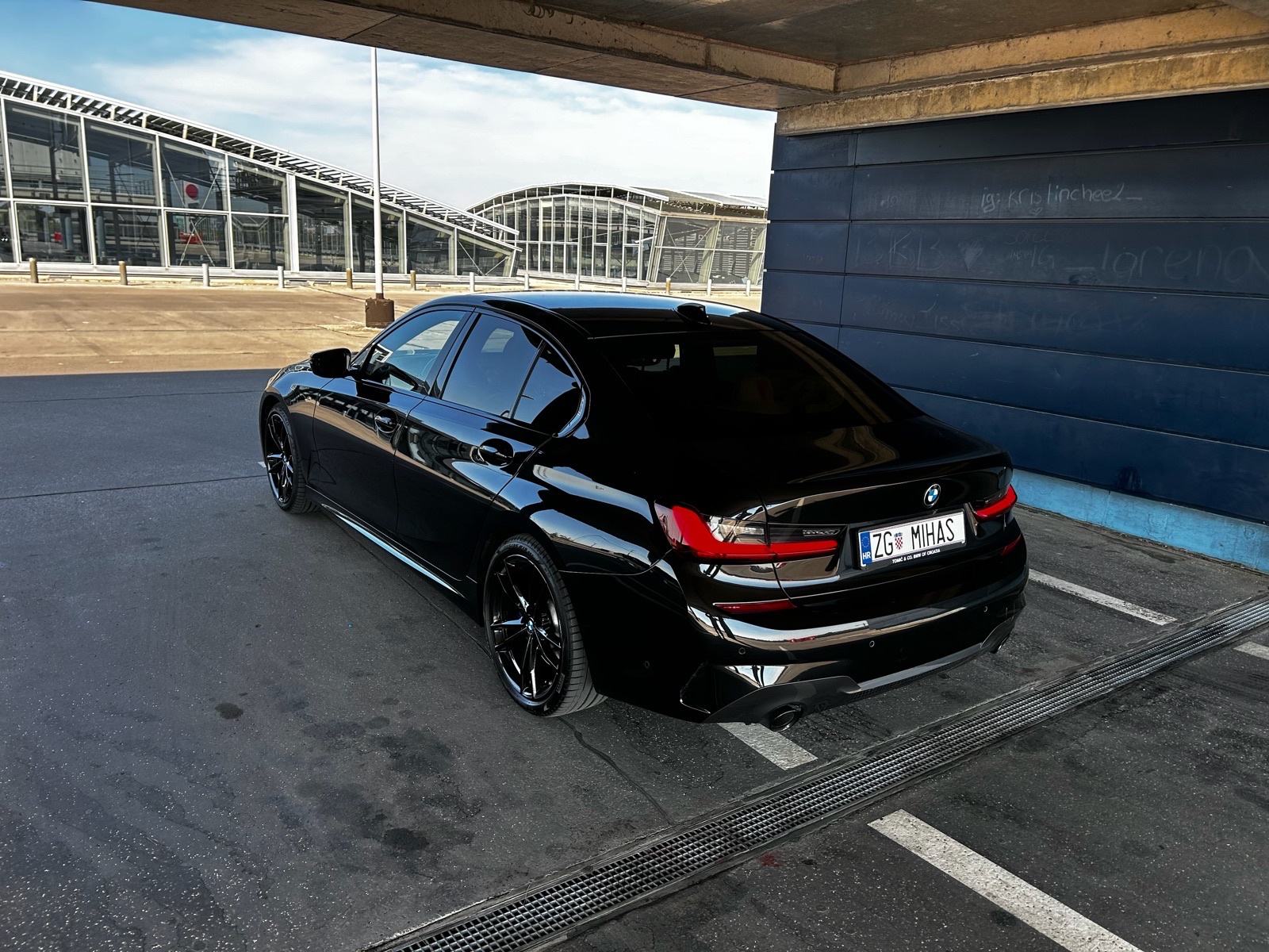 BMW 320 dizel xDrive, fotografija 4