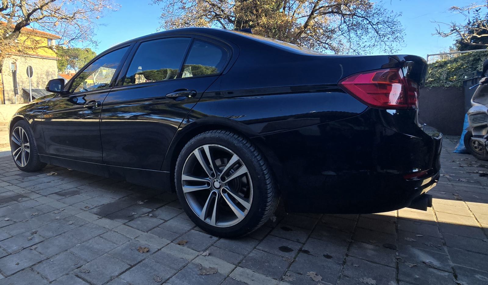 BMW serija 3 325d, fotografija 12