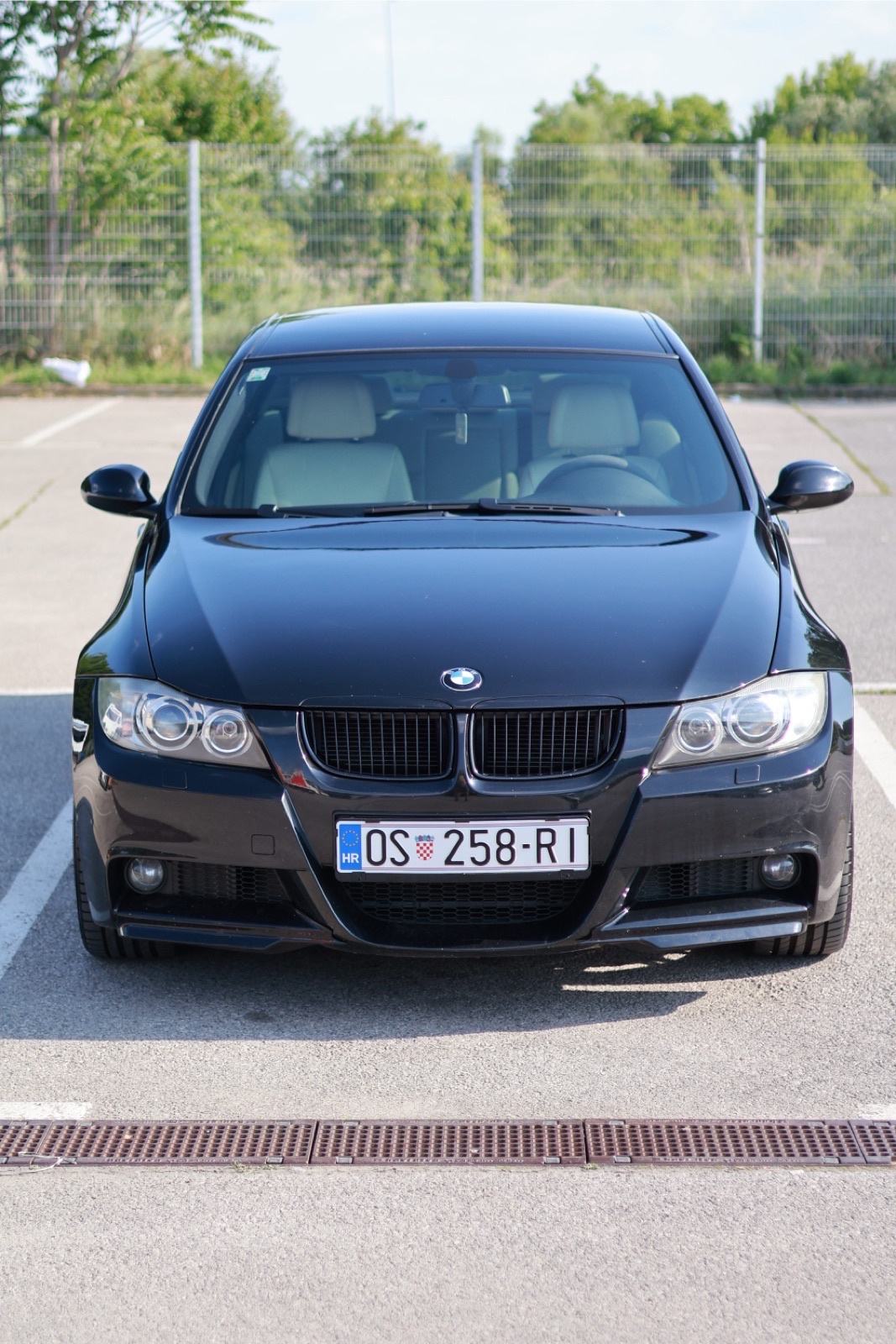 BMW E90 325xi M Sport Individual, pogled izvana - slika 1