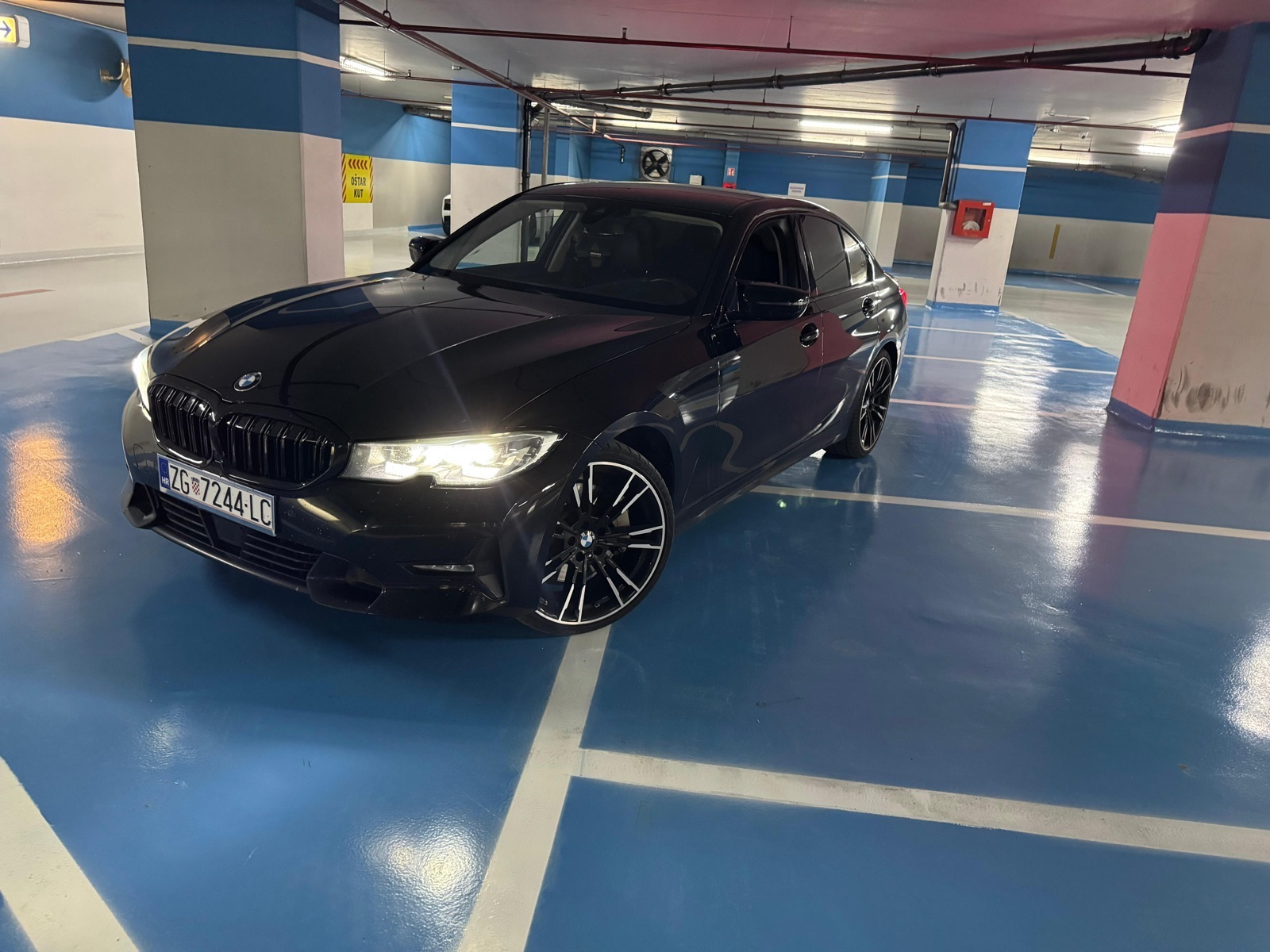 BMW 3 serija, SportLine 330d - AUTOMATIK, fotografija 17