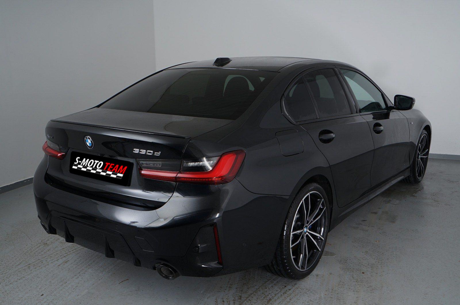 BMW serija 3 330d xDrive M-Sport, fotografija 5