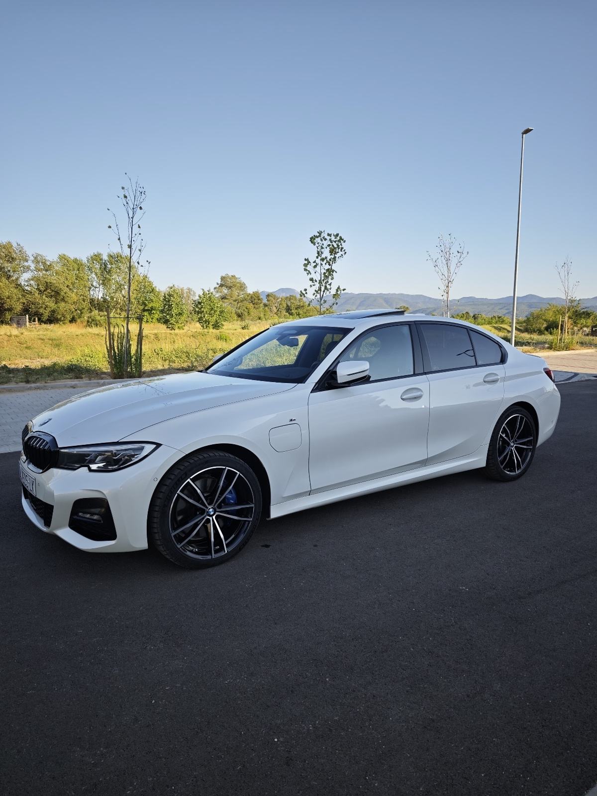 BMW 330e G20 M-sport, Laser, 360°,LEASING,Xtraboost, fotografija 2