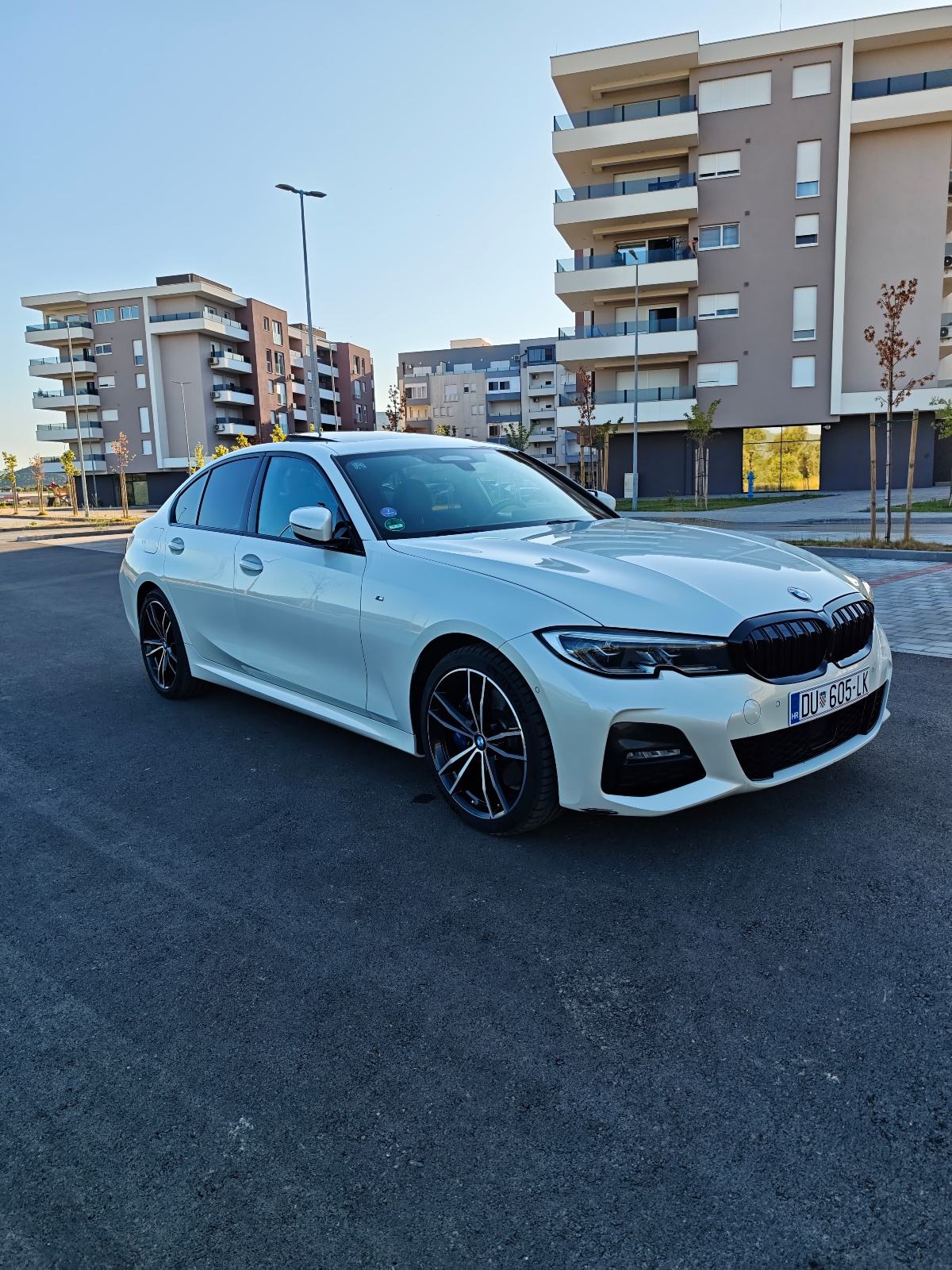 BMW 330e G20 M-sport, Laser, 360°,LEASING,Xtraboost, fotografija 7