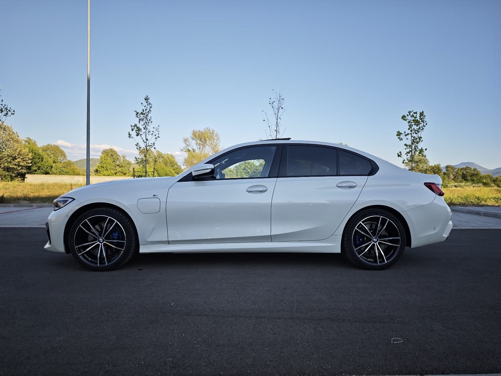 BMW 330e G20 M-sport, Laser, 360°,LEASING,Xtraboost, fotografija 3