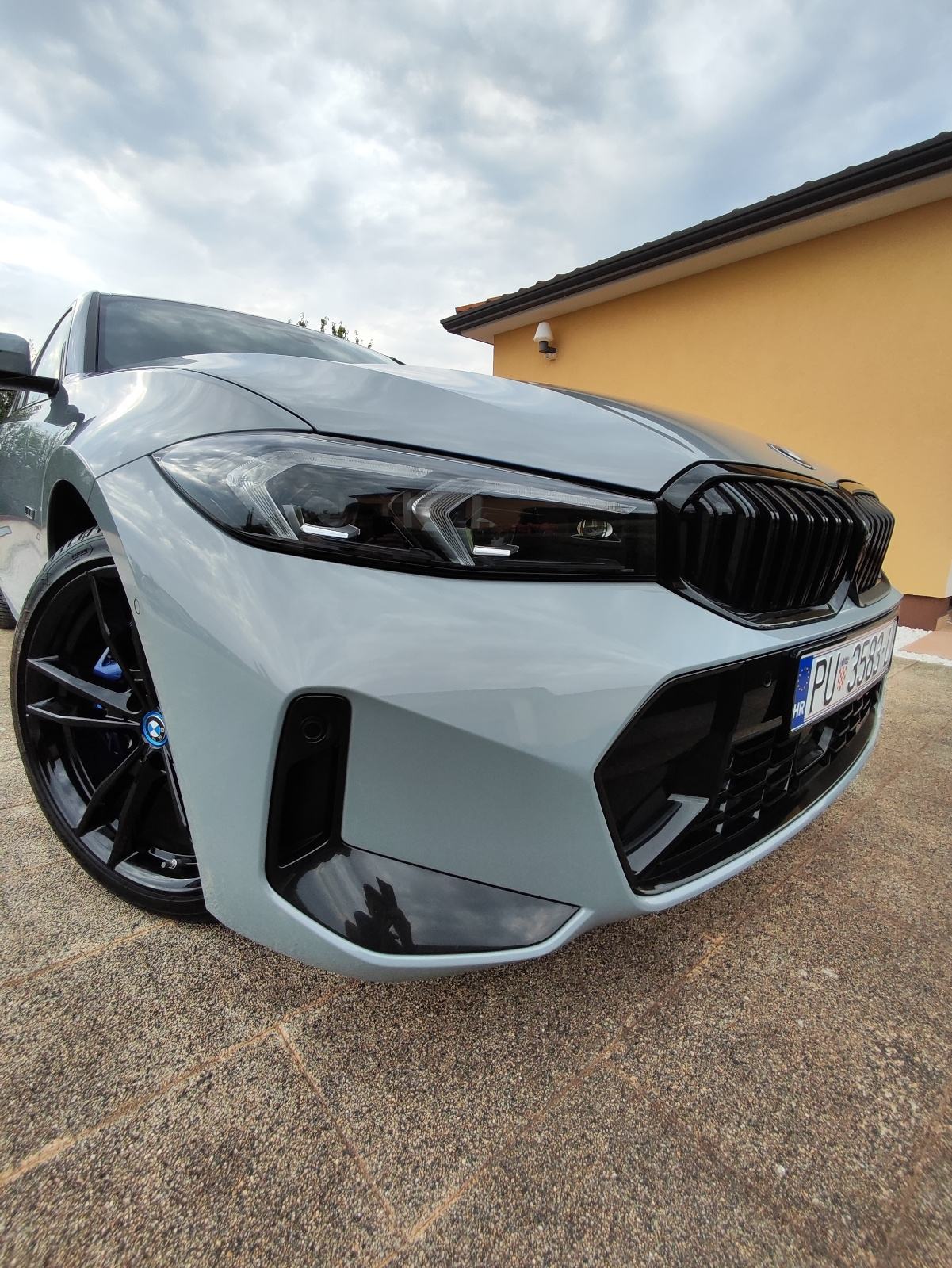 BMW serija 3 330e M Sport, fotografija 3