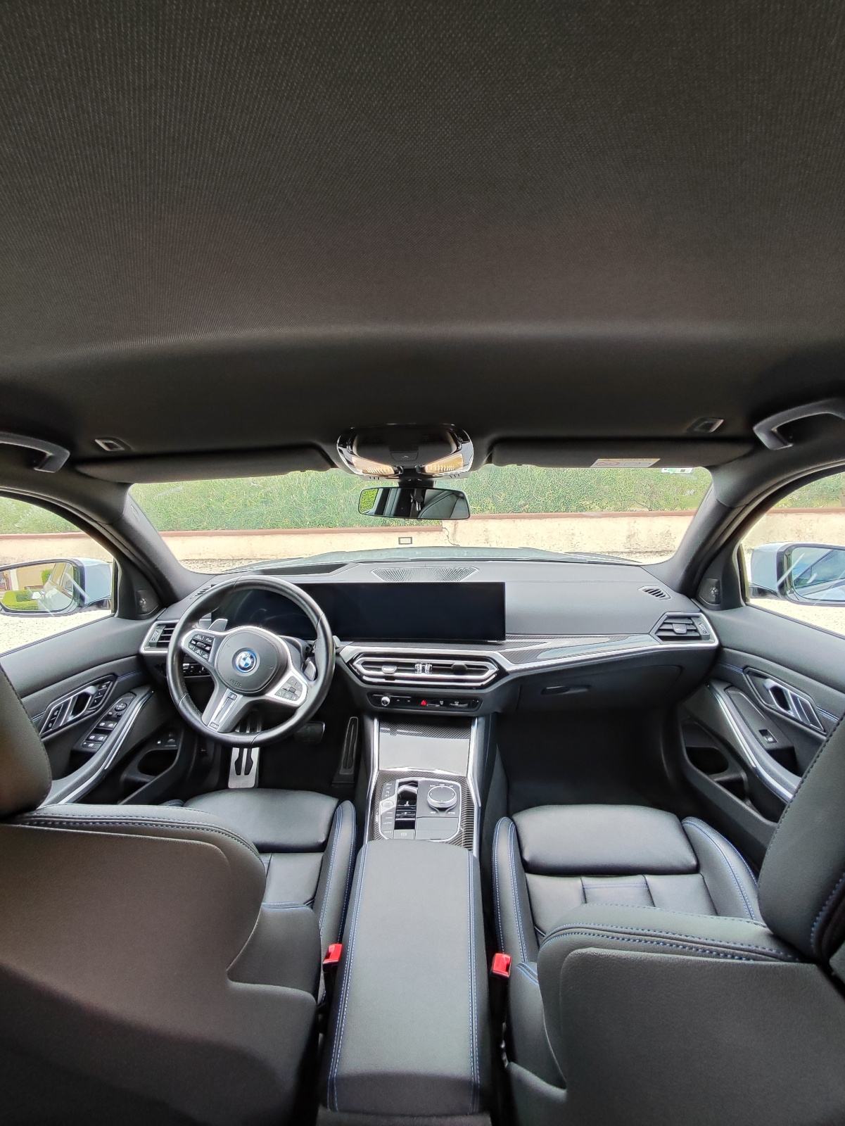 BMW serija 3 330e M Sport, fotografija 11