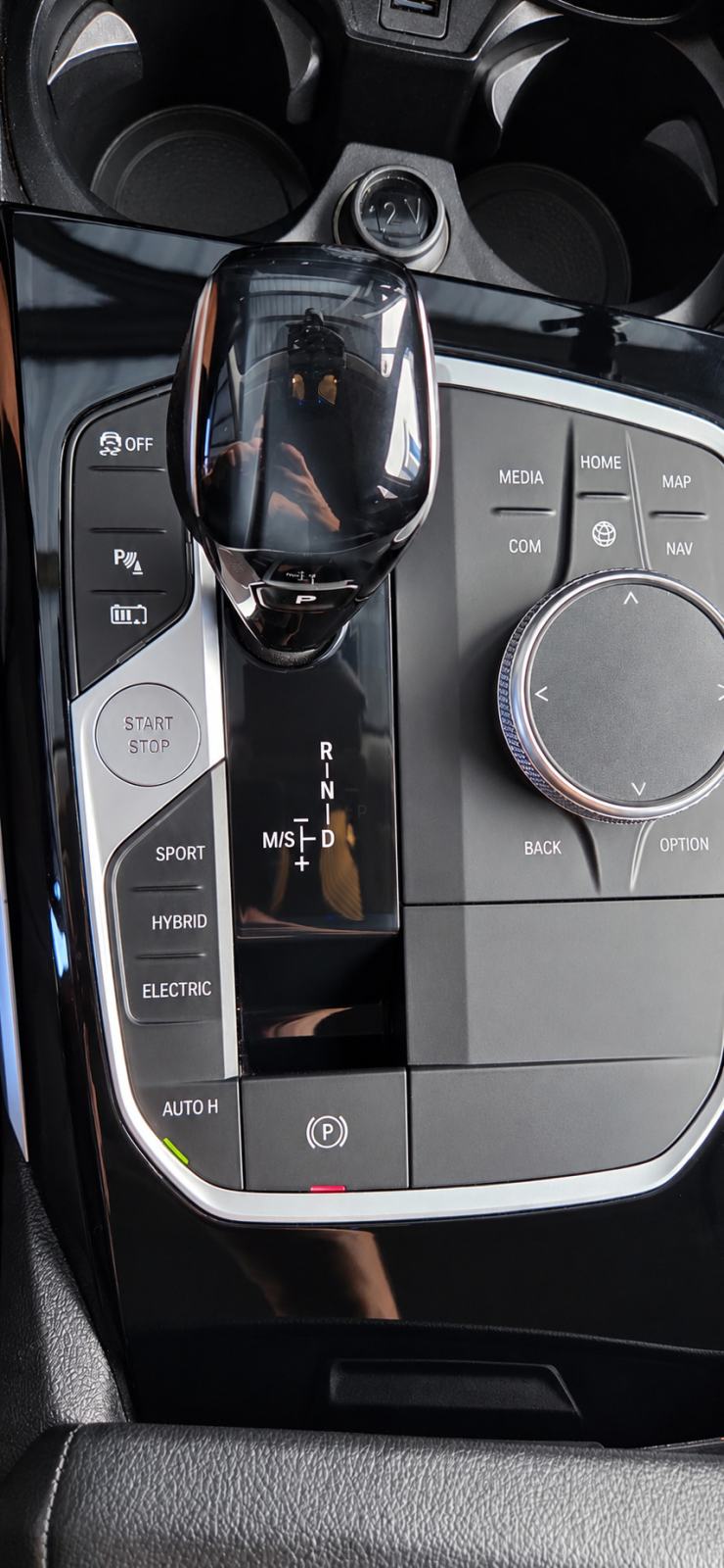 BMW serija 3 330e automatik, fotografija 12
