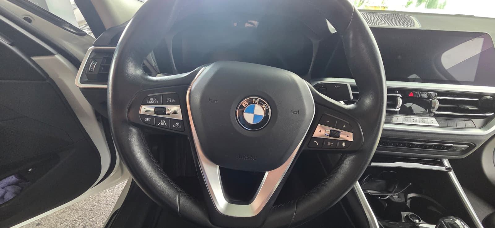 BMW serija 3 330e automatik, fotografija 11