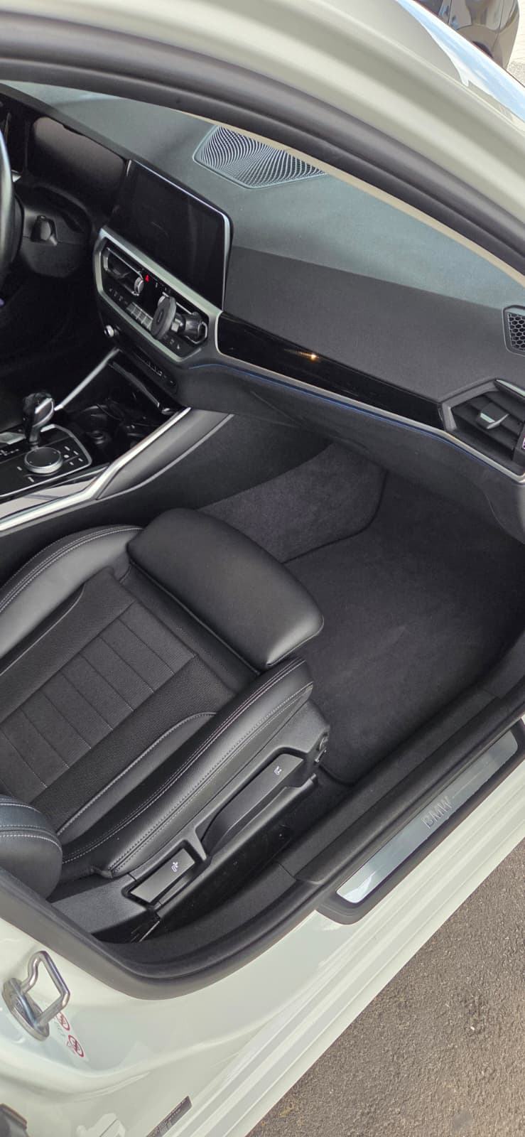 BMW serija 3 330e automatik, fotografija 10