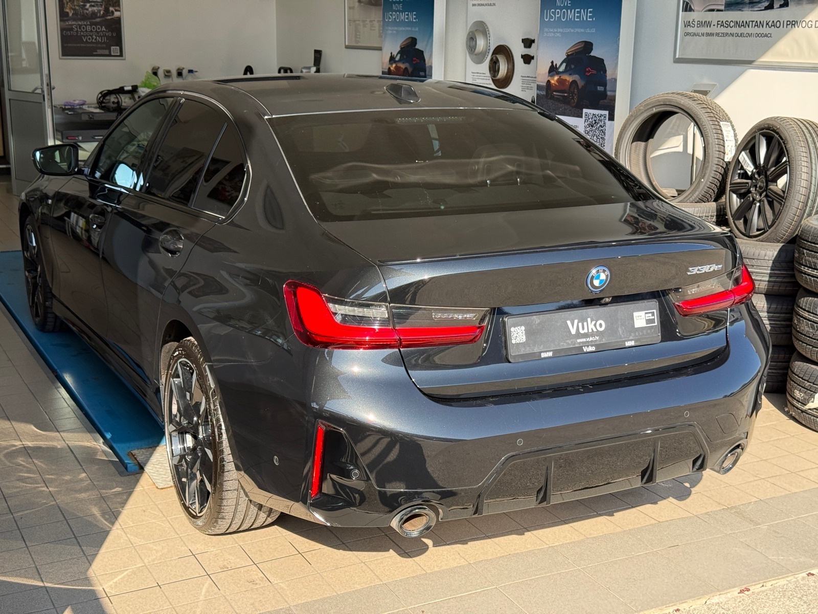 BMW serija 3 330e M SPORT PACKAGE PRO, fotografija 5