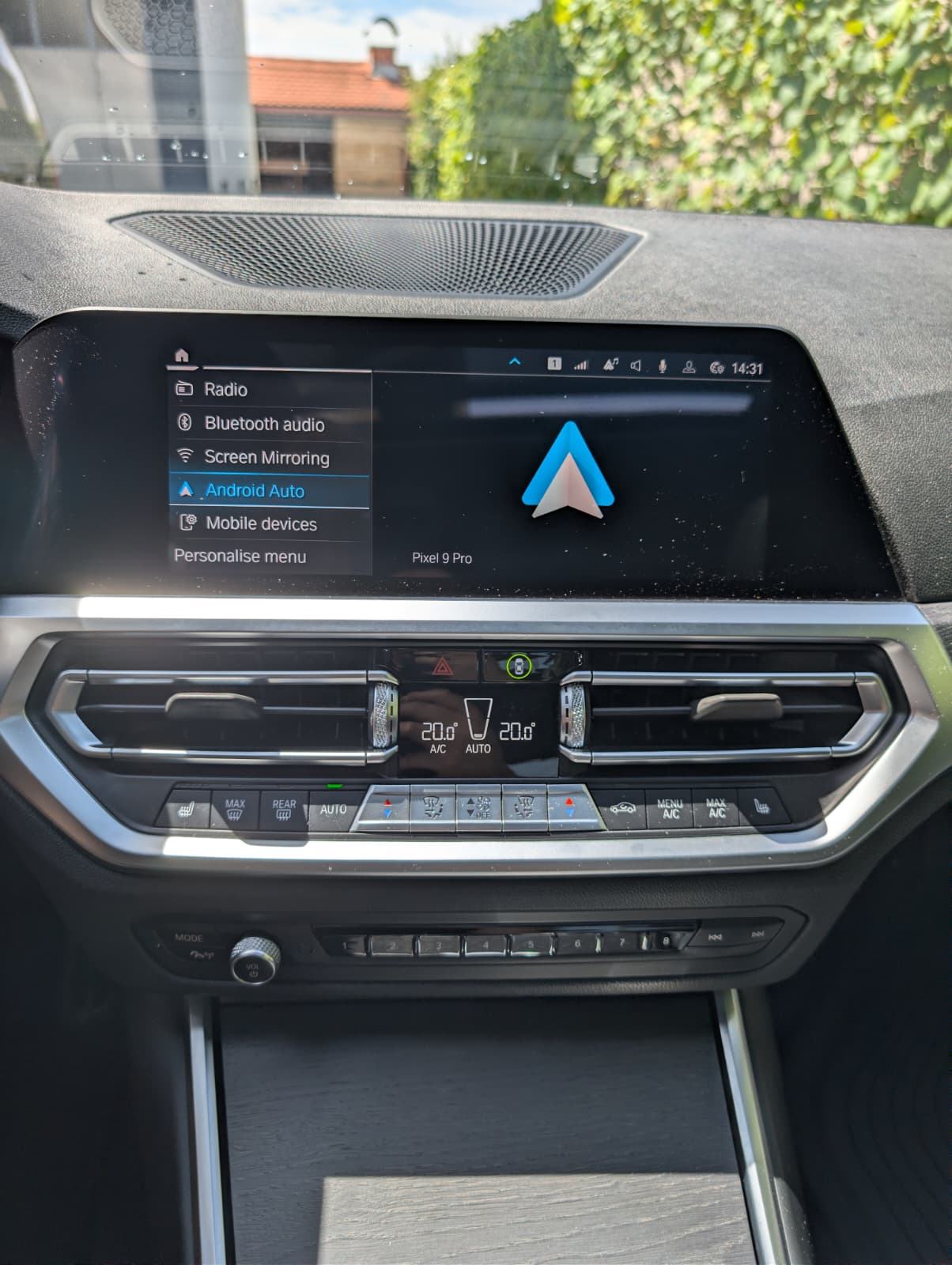 BMW 330e, M Sport, Laser, H&K, 19", Big Navi, fotografija 16